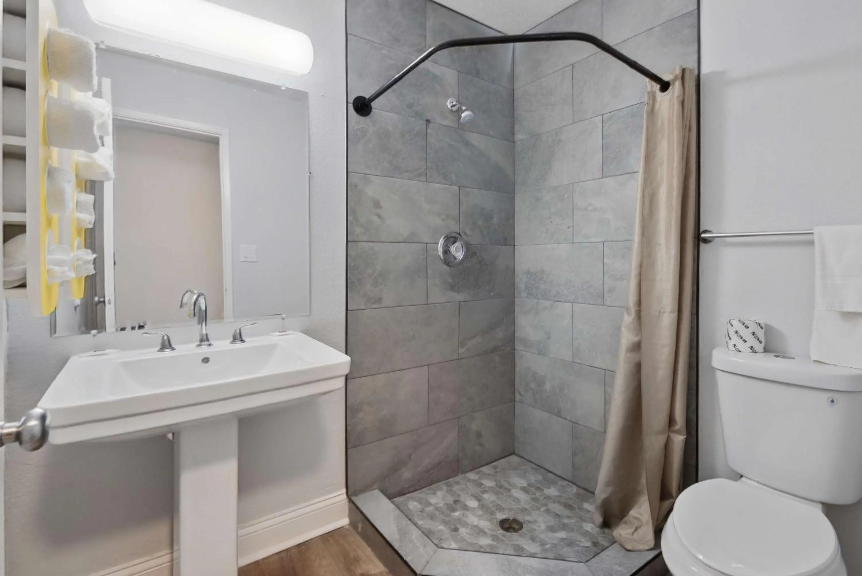 Bathroom in Motel 6-Normal, IL - Bloomington Area