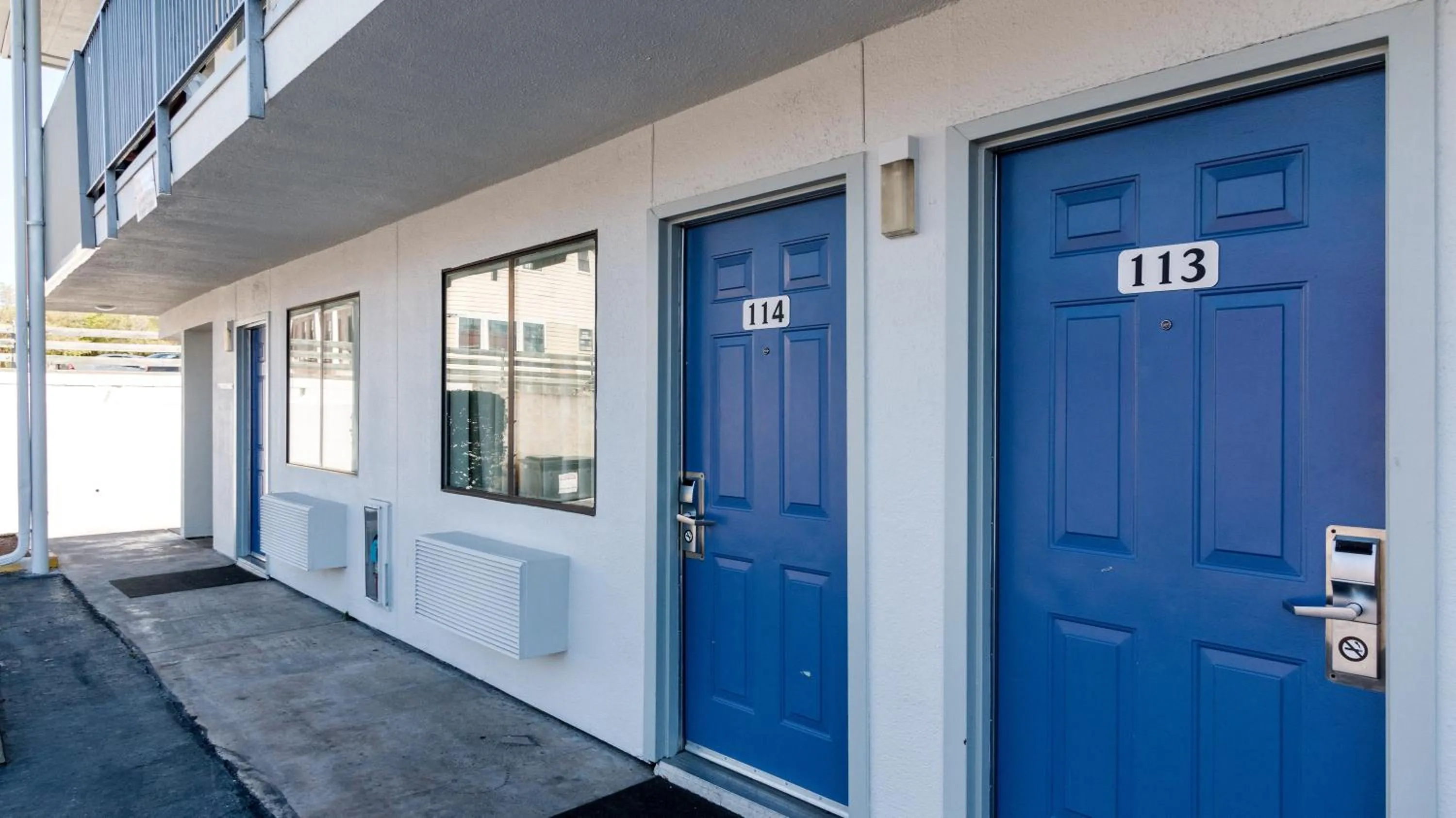 Facade/entrance in Motel 6-Austin, TX - Airport - South