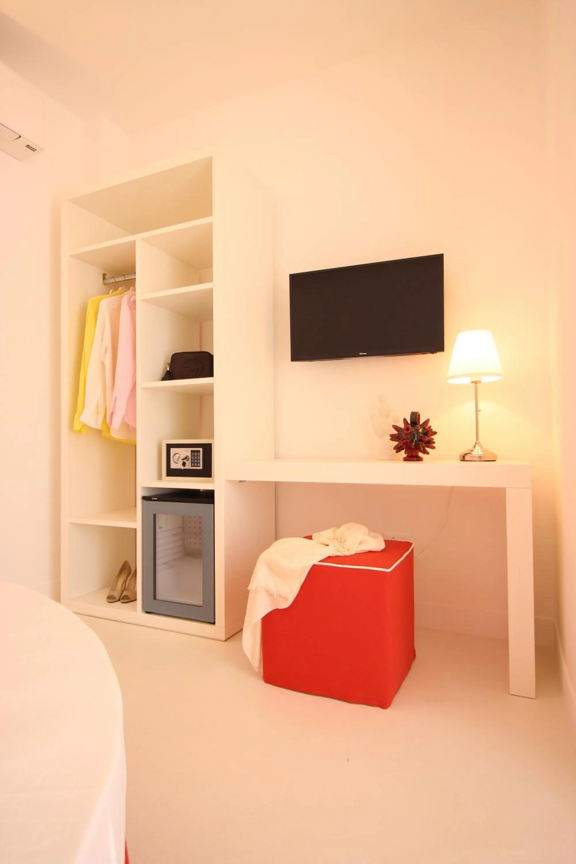 TV and multimedia, Bed in Il Borghetto Resort & Spa