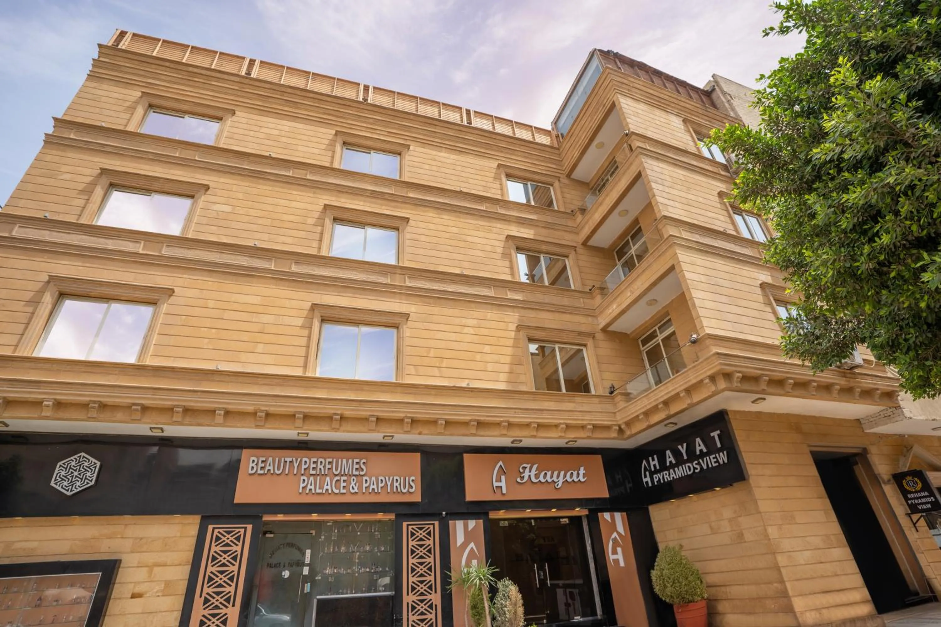 Hayat Pyramids View Hotel