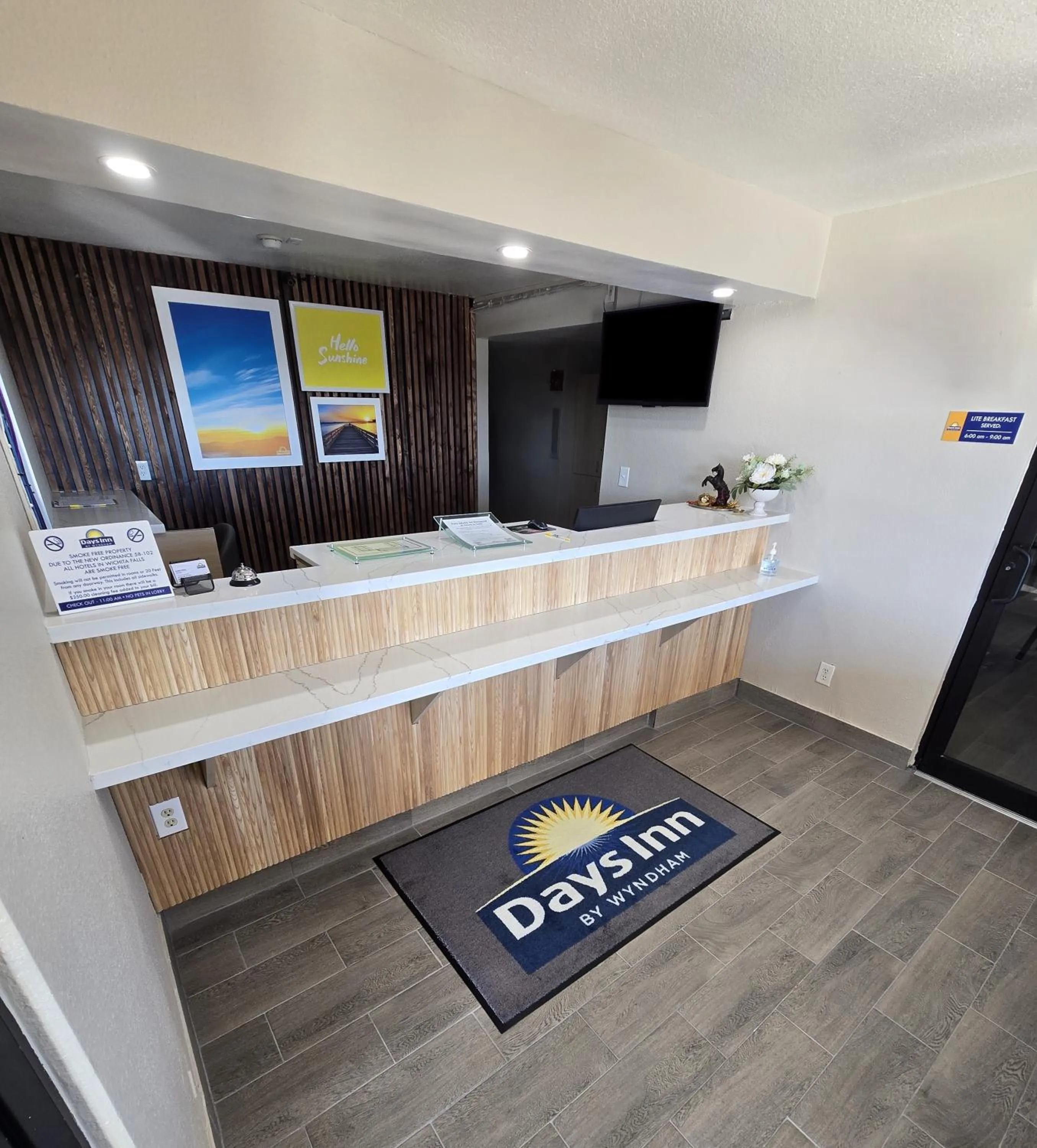 Lobby or reception in Days Inn by Wyndham Wichita Falls