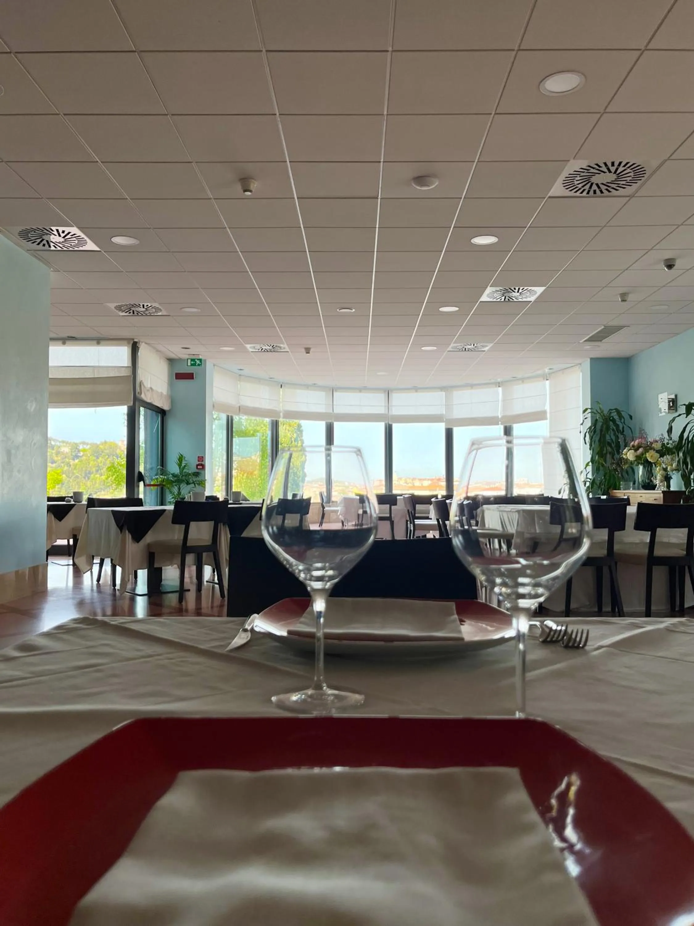 Restaurant/places to eat in don guglielmo panoramic hotel & spa