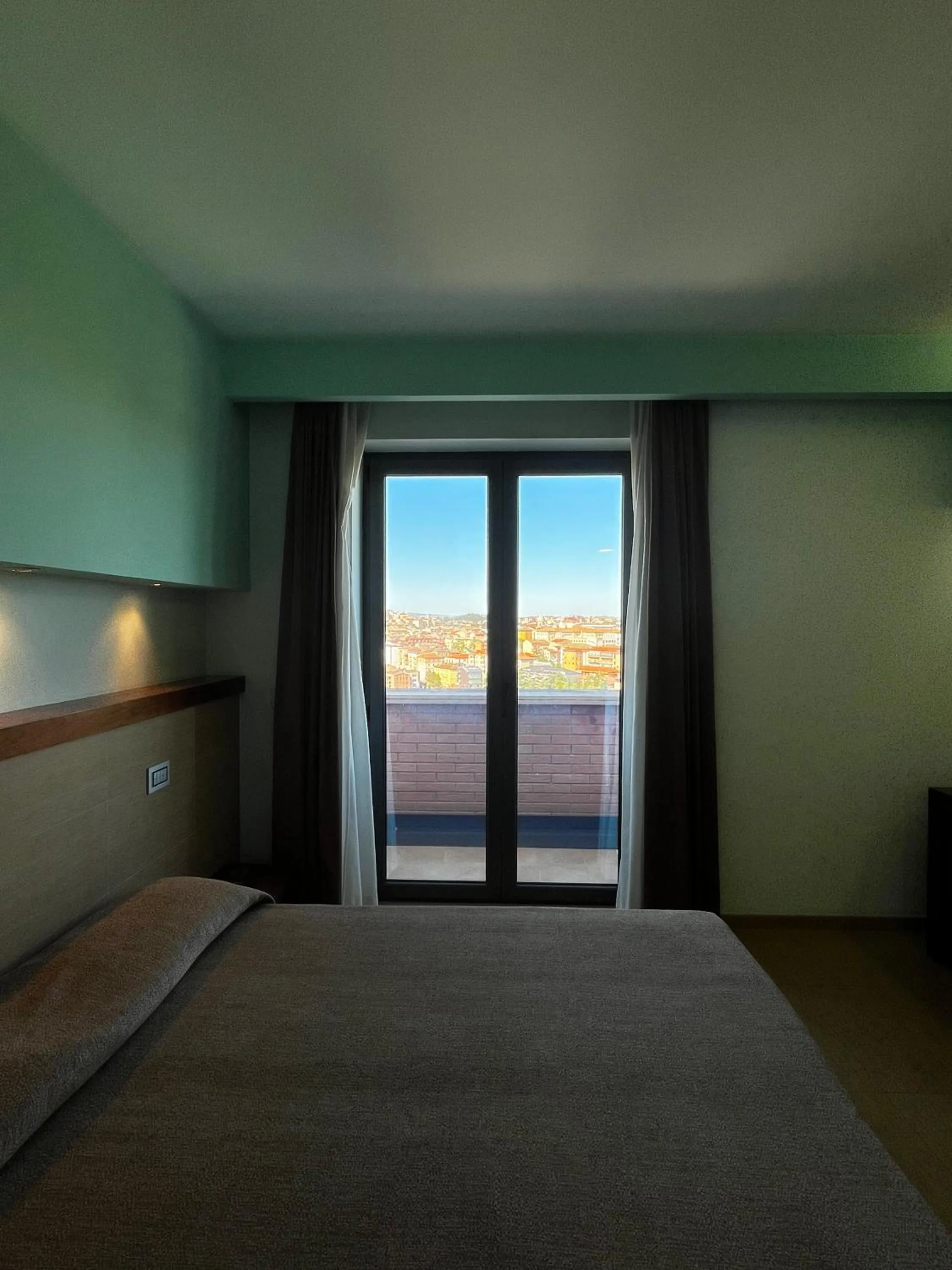 Shower, Bed in don guglielmo panoramic hotel & spa