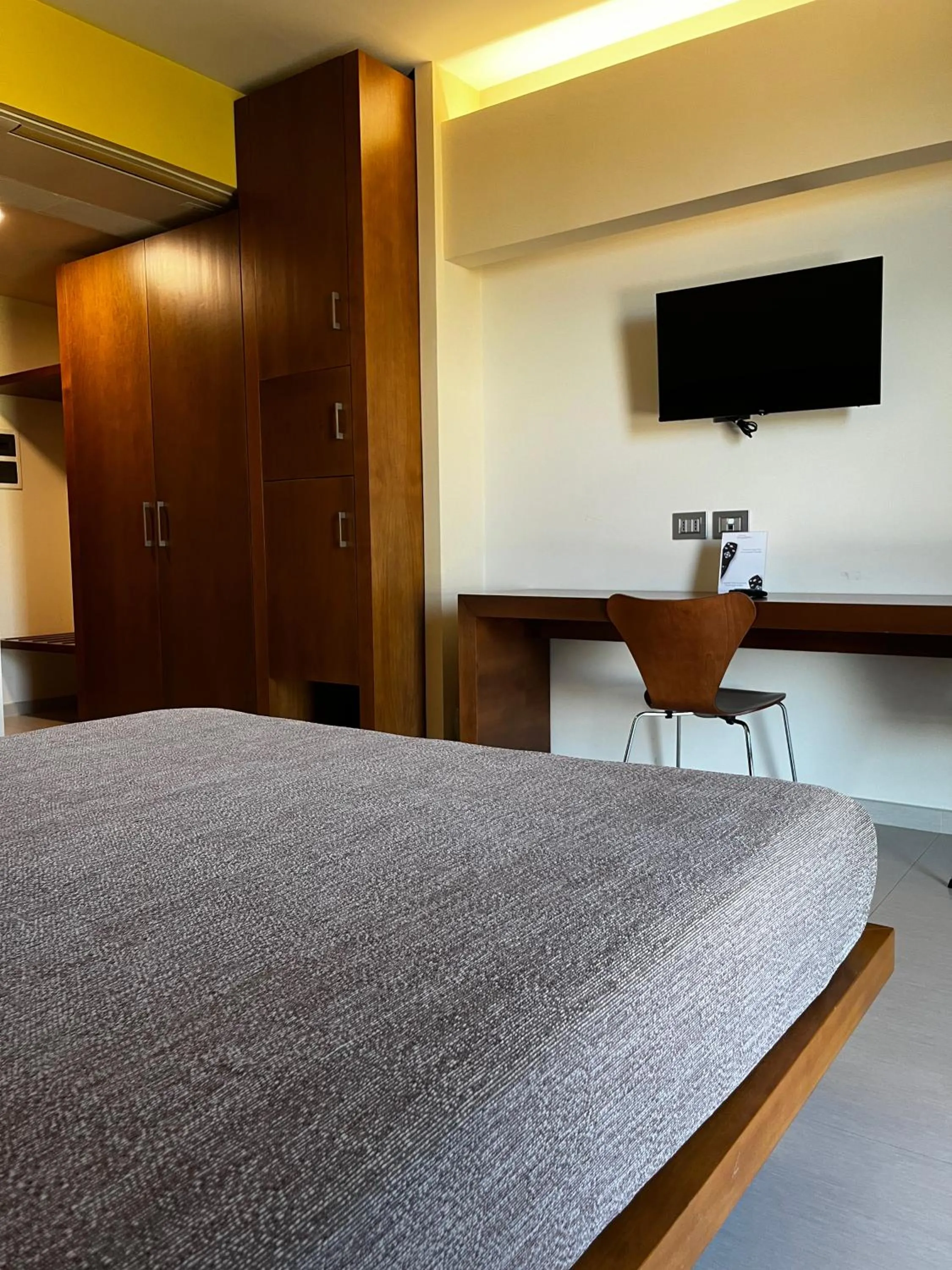 Shower, Bed in don guglielmo panoramic hotel & spa