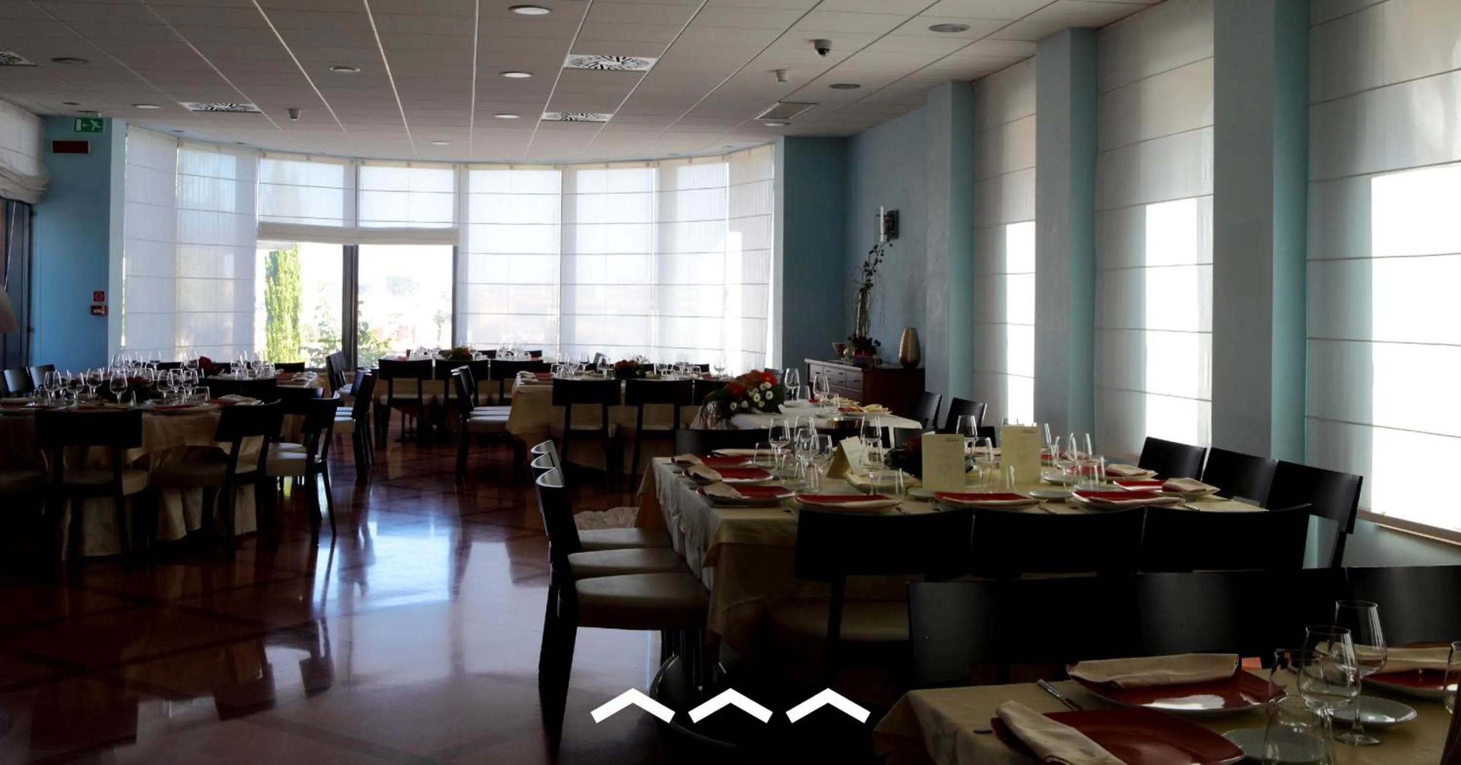Restaurant/places to eat in don guglielmo panoramic hotel & spa