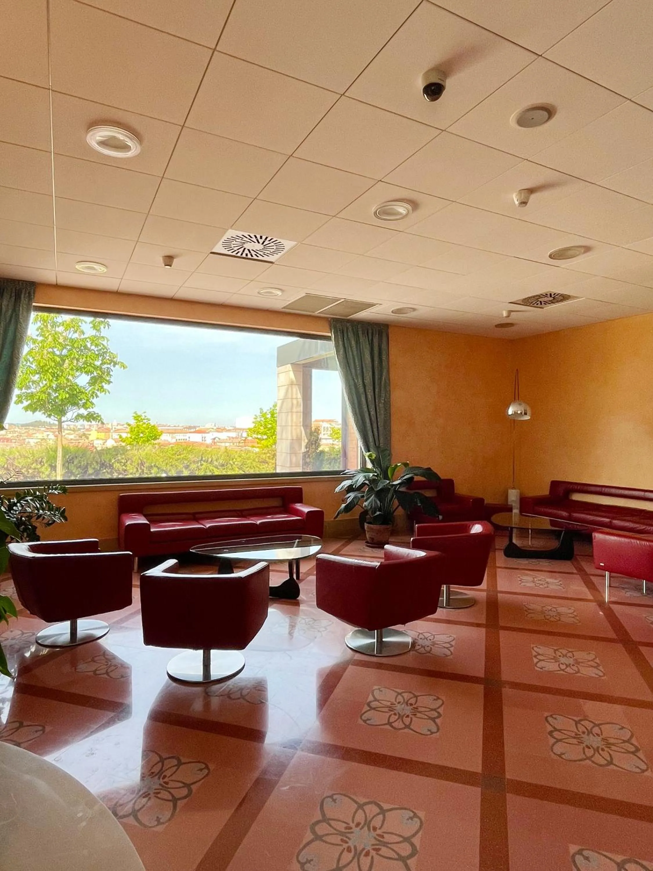 Restaurant/places to eat in don guglielmo panoramic hotel & spa