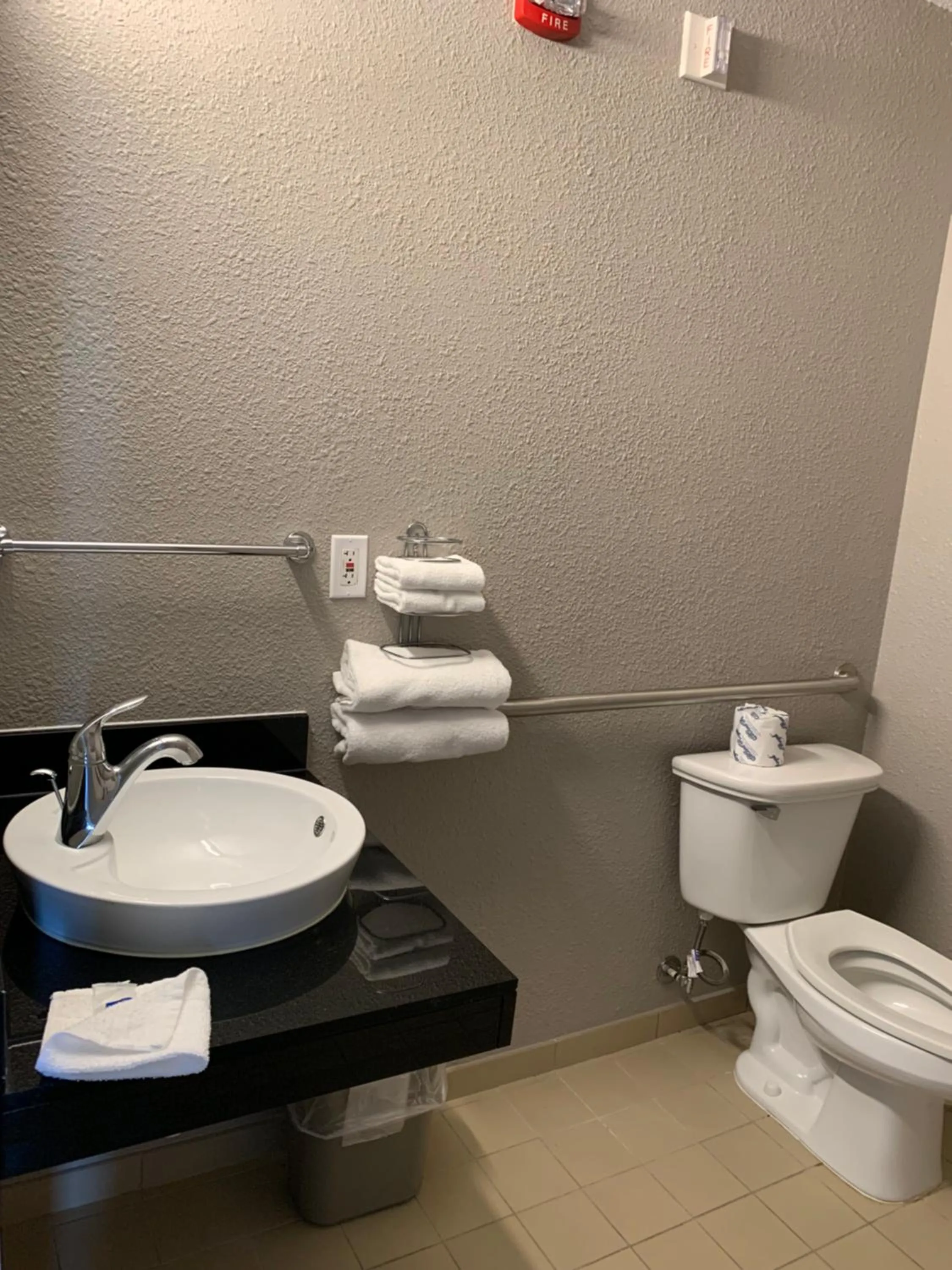 Bathroom in Motel 6-Fort Wayne, IN