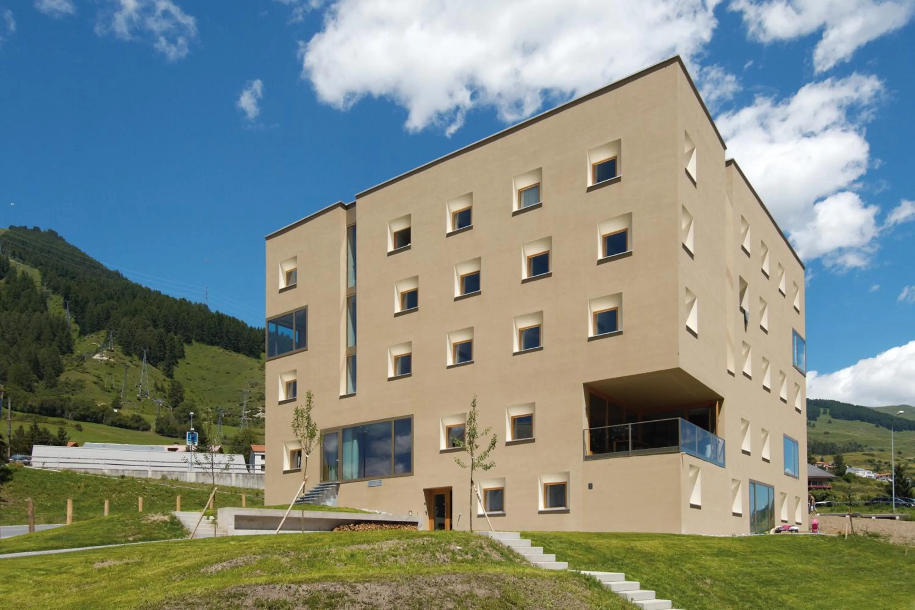 Facade/entrance in Scuol Youth Hostel