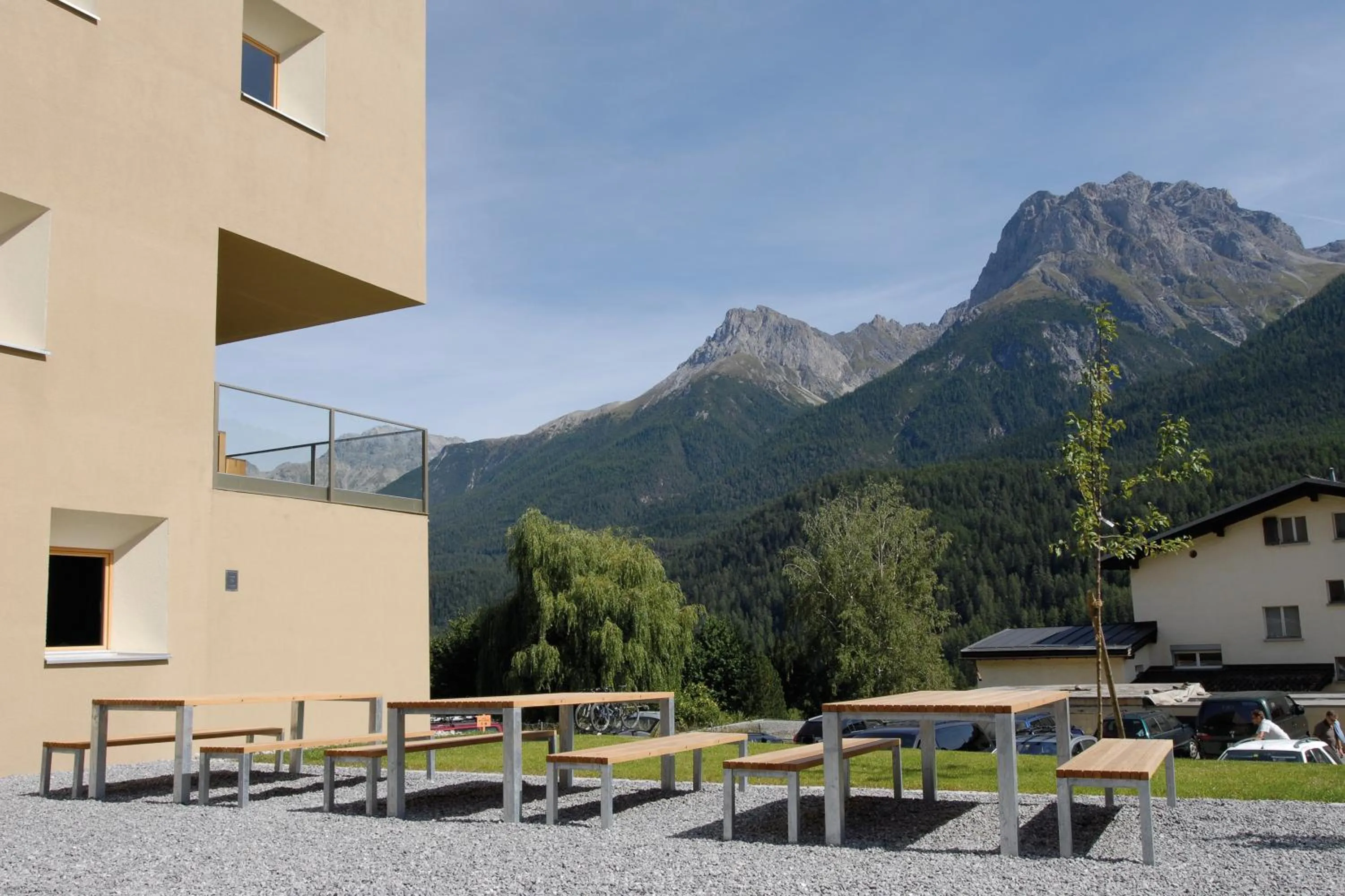 Facade/entrance in Scuol Youth Hostel