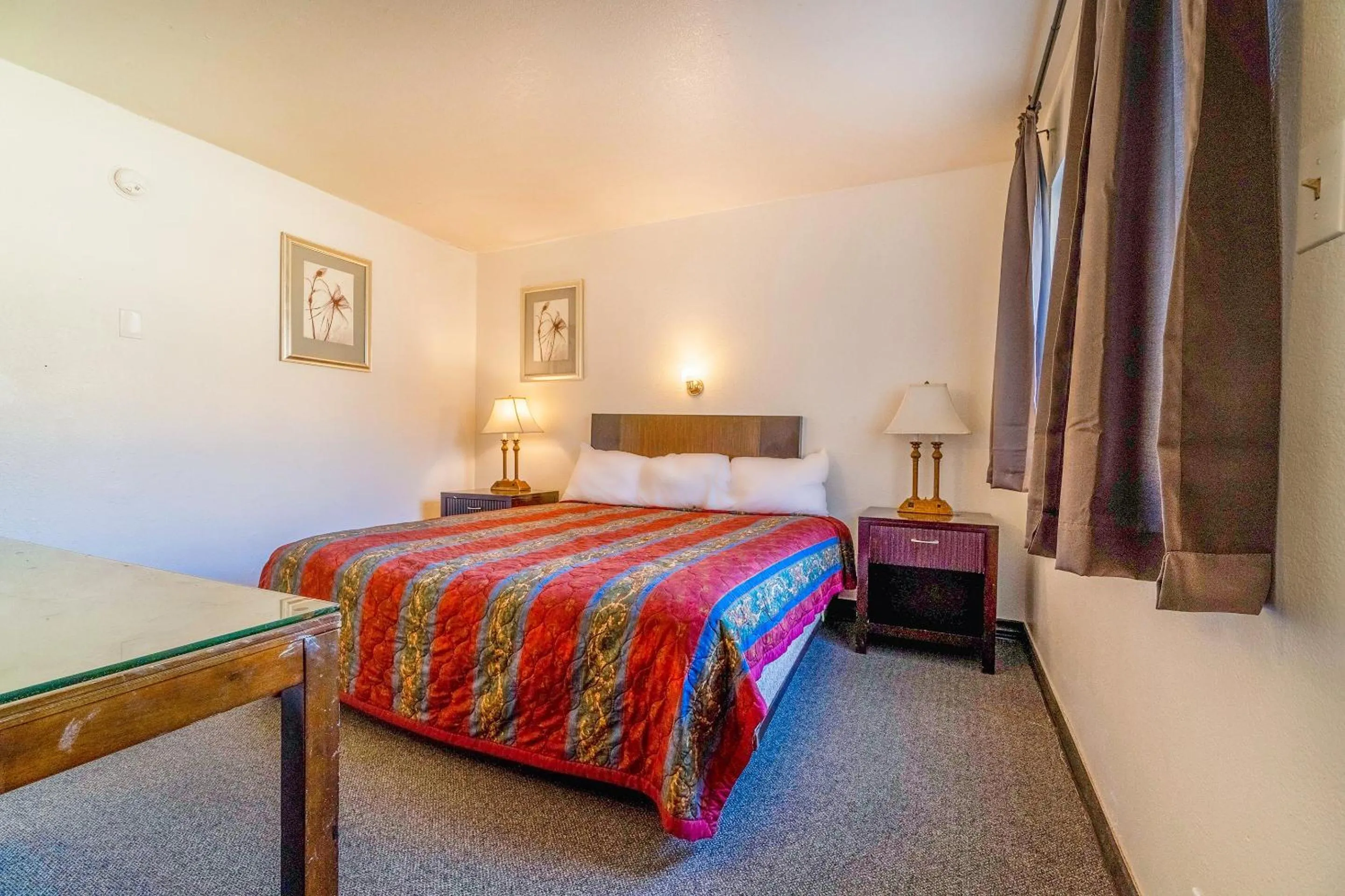 Bedroom, Bed in Castle Inn & Suites By OYO Chickasha