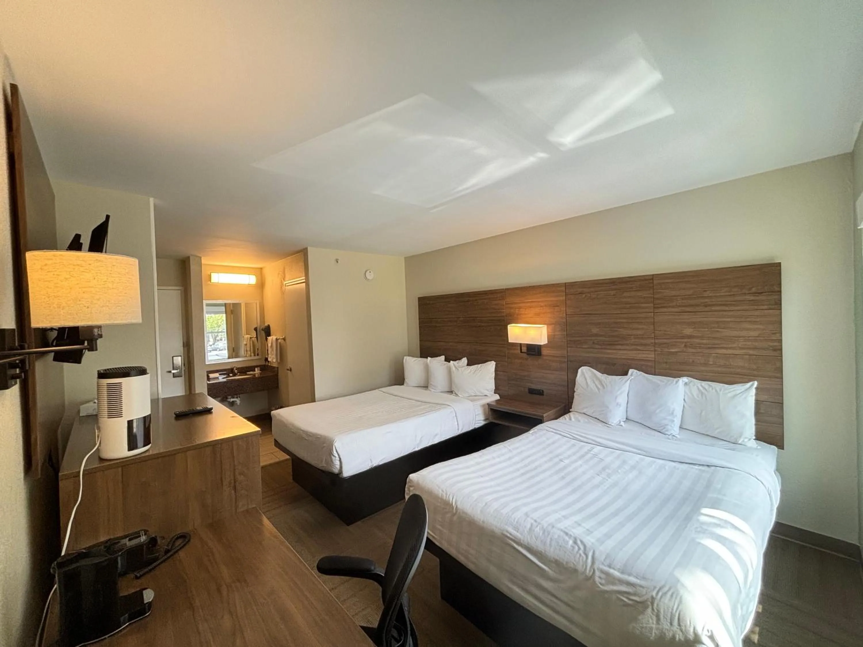 Bed in Baymont by Wyndham Lake Park Valdosta I75