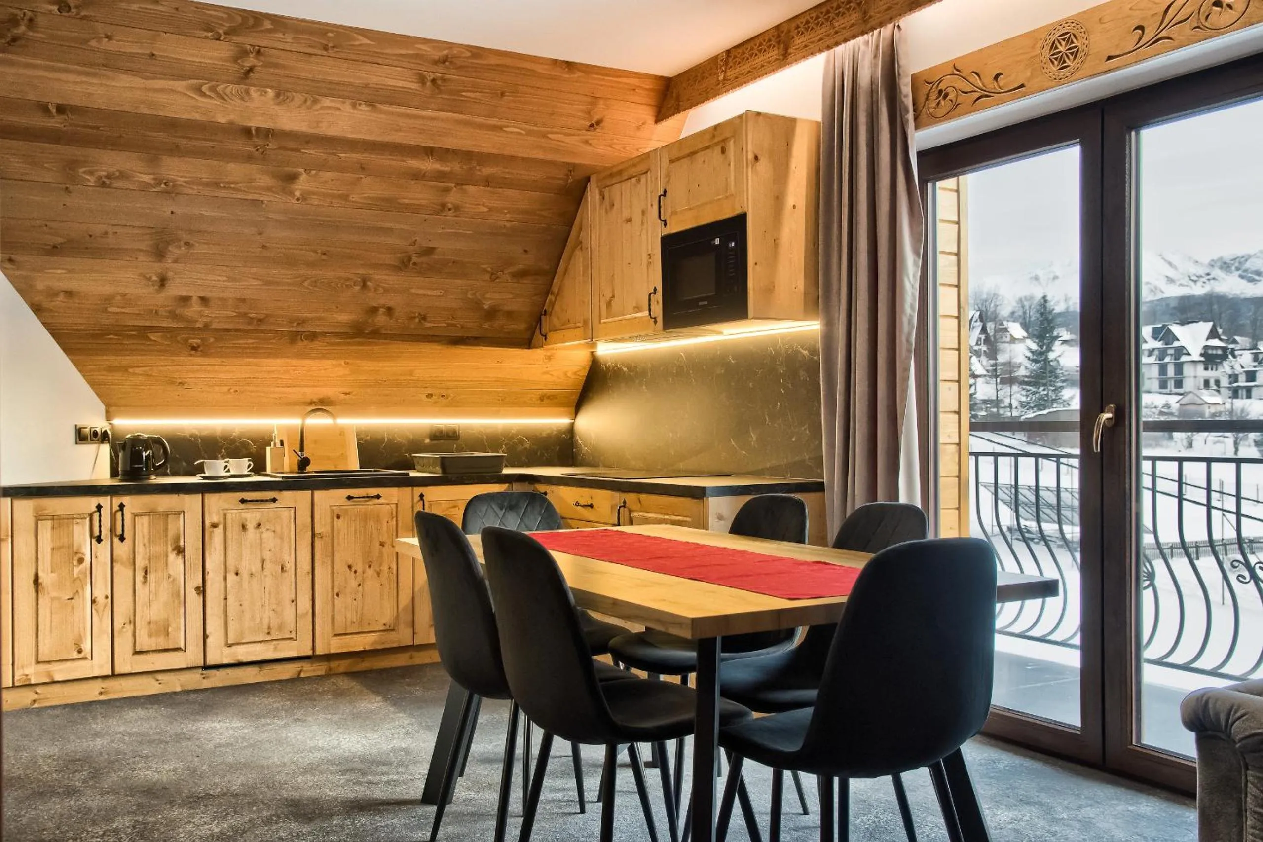 TV and multimedia in Apartamenty Willa Kamila Zakopane z Jacuzzi