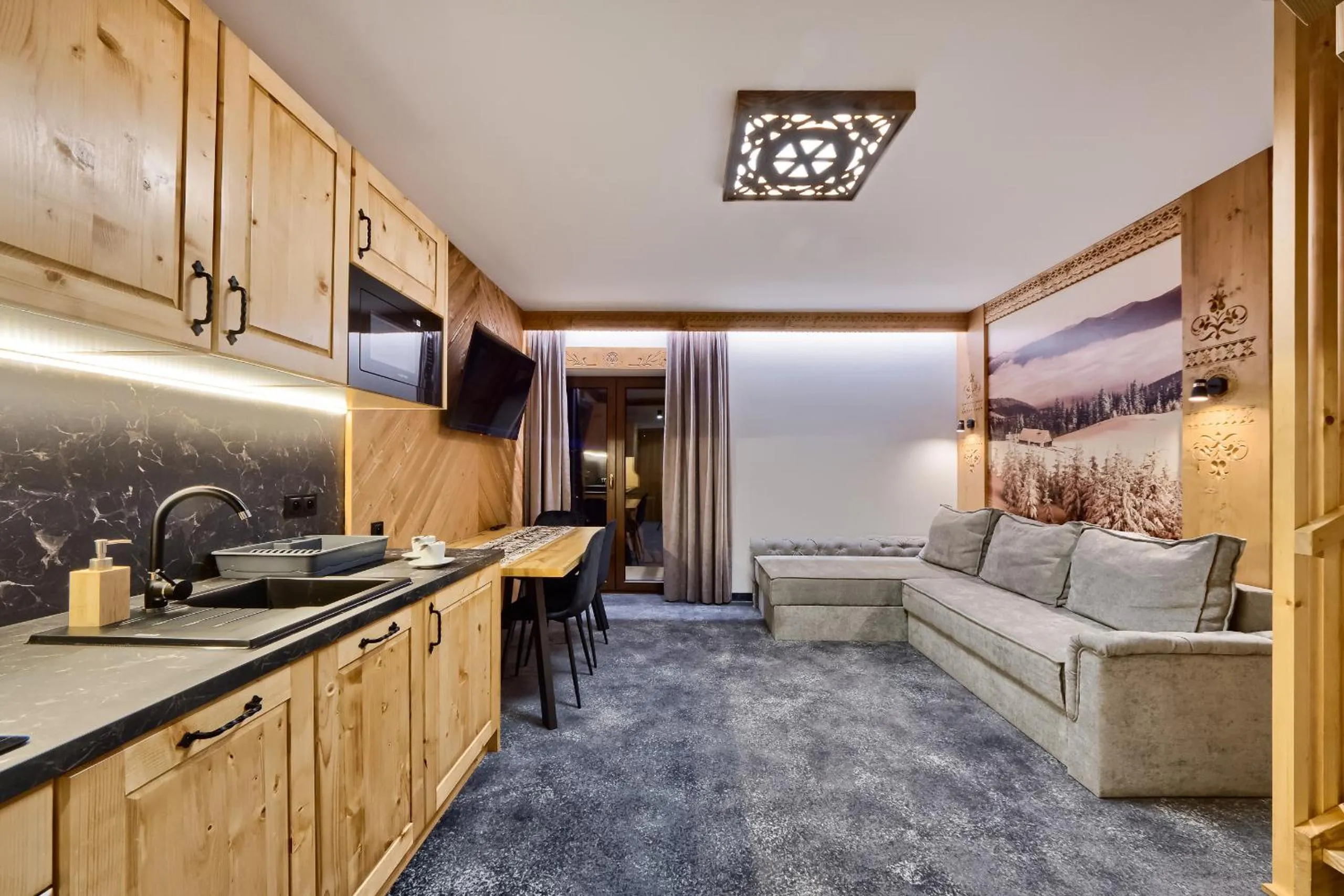 TV and multimedia in Apartamenty Willa Kamila Zakopane z Jacuzzi