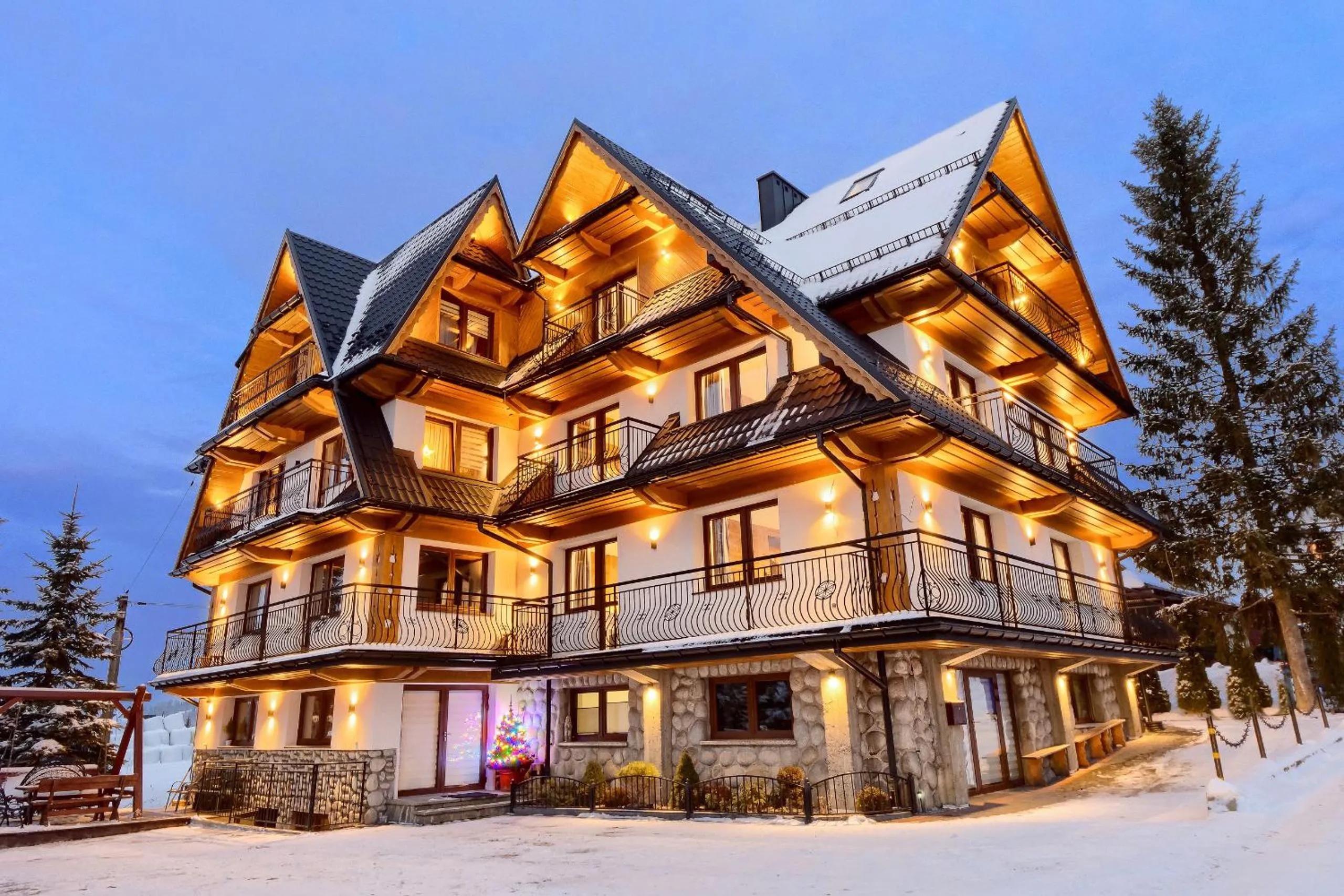 Property building in Apartamenty Willa Kamila Zakopane z Jacuzzi