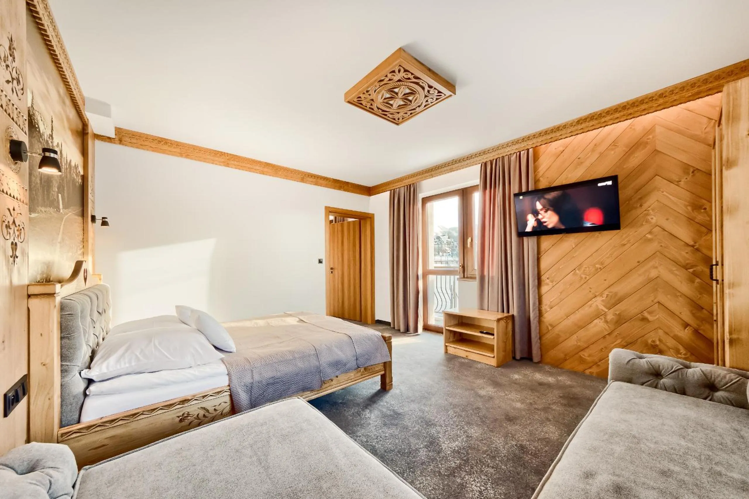 Communal lounge/ TV room, Bed in Apartamenty Willa Kamila Zakopane z Jacuzzi