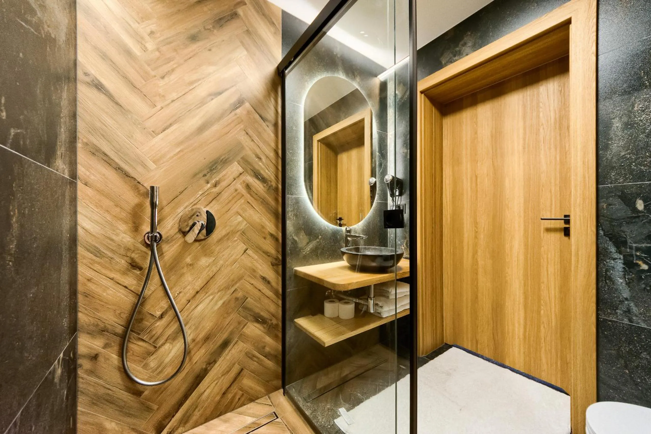 Shower in Apartamenty Willa Kamila Zakopane z Jacuzzi