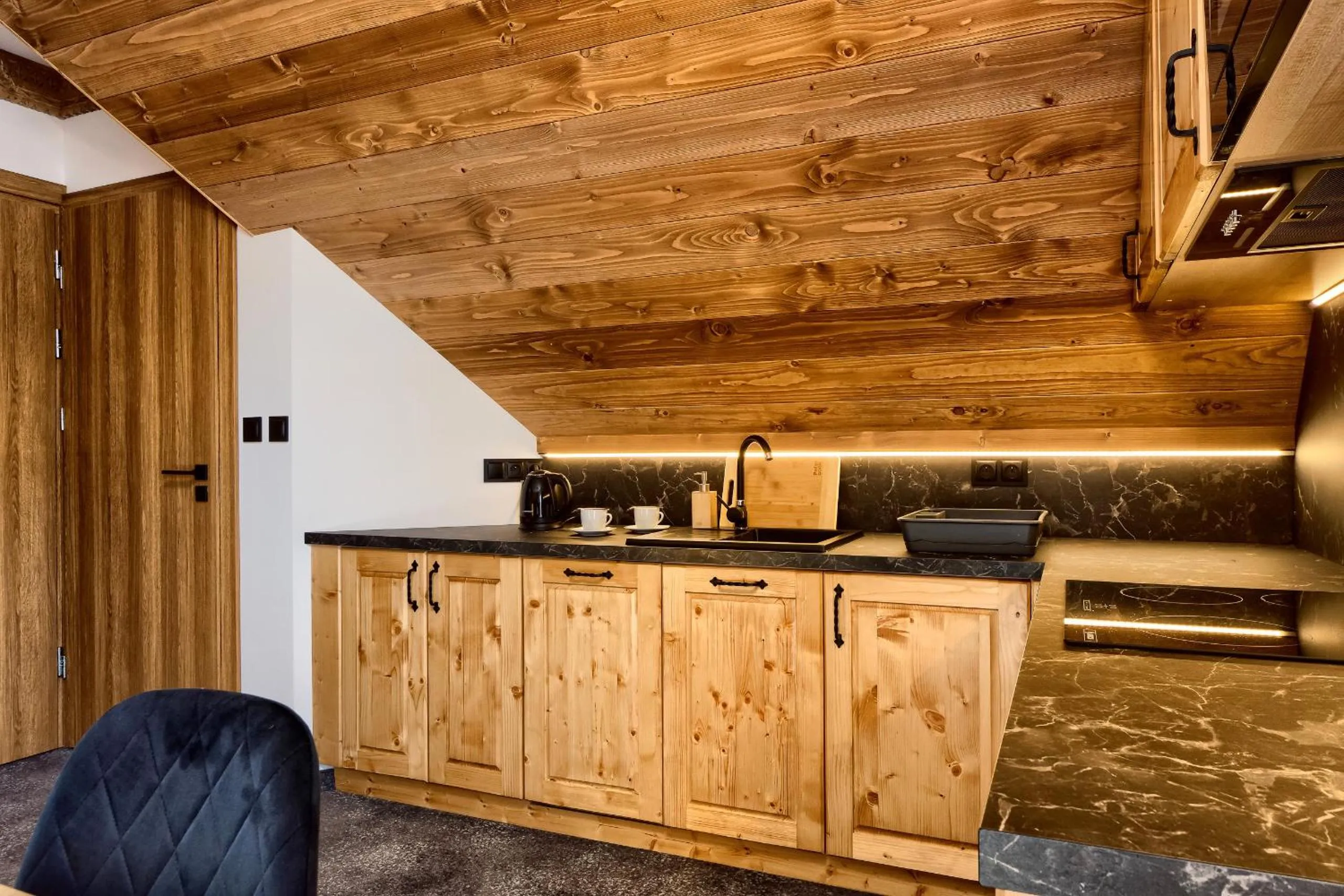 Coffee/tea facilities in Apartamenty Willa Kamila Zakopane z Jacuzzi