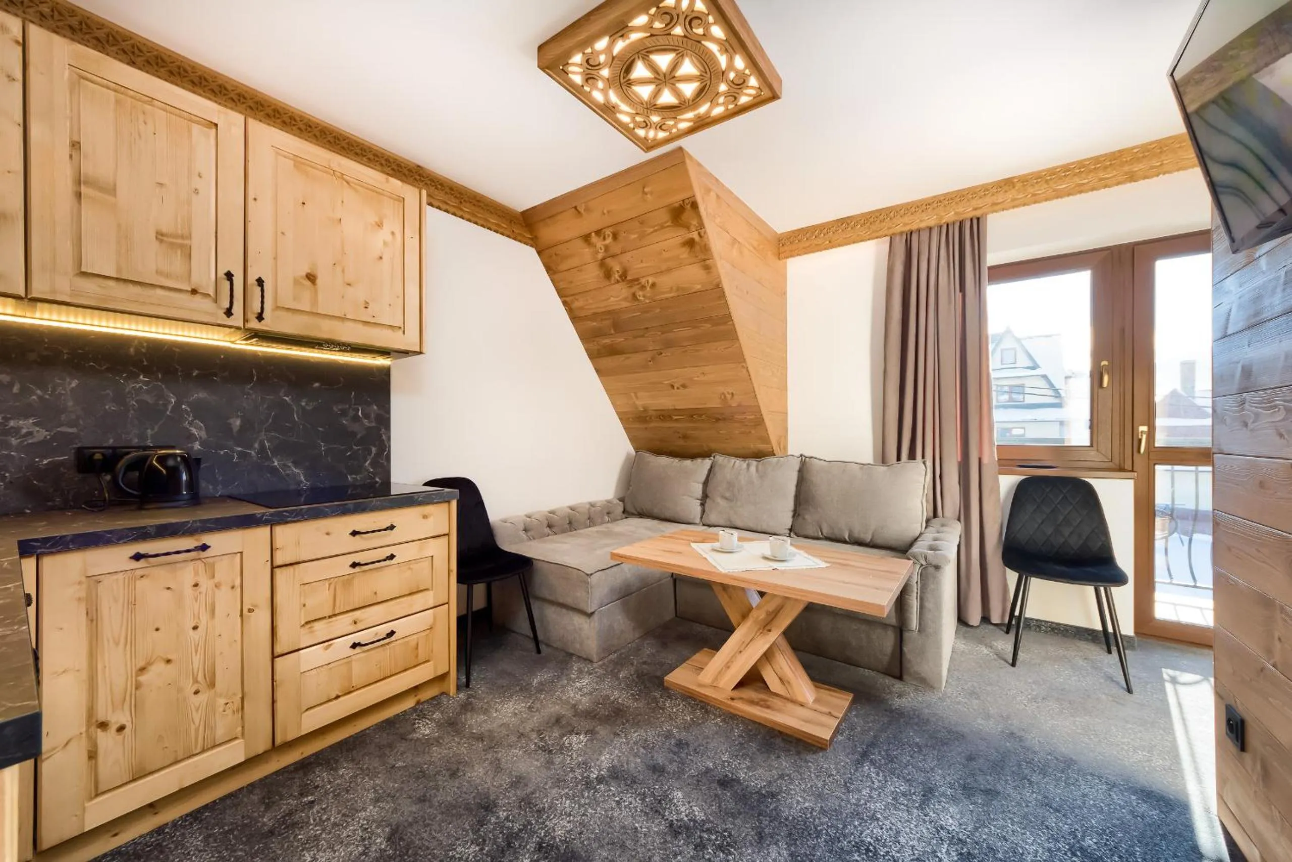 Coffee/tea facilities in Apartamenty Willa Kamila Zakopane z Jacuzzi