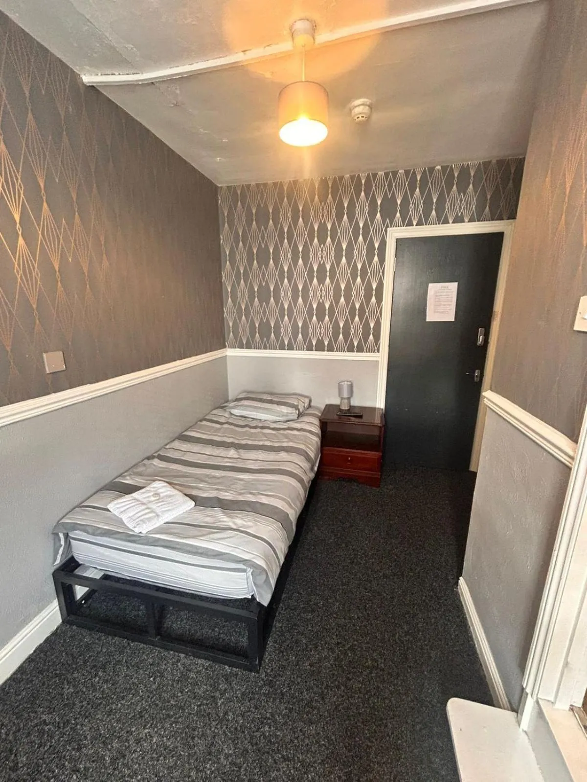 Photo of the whole room in The Majestic