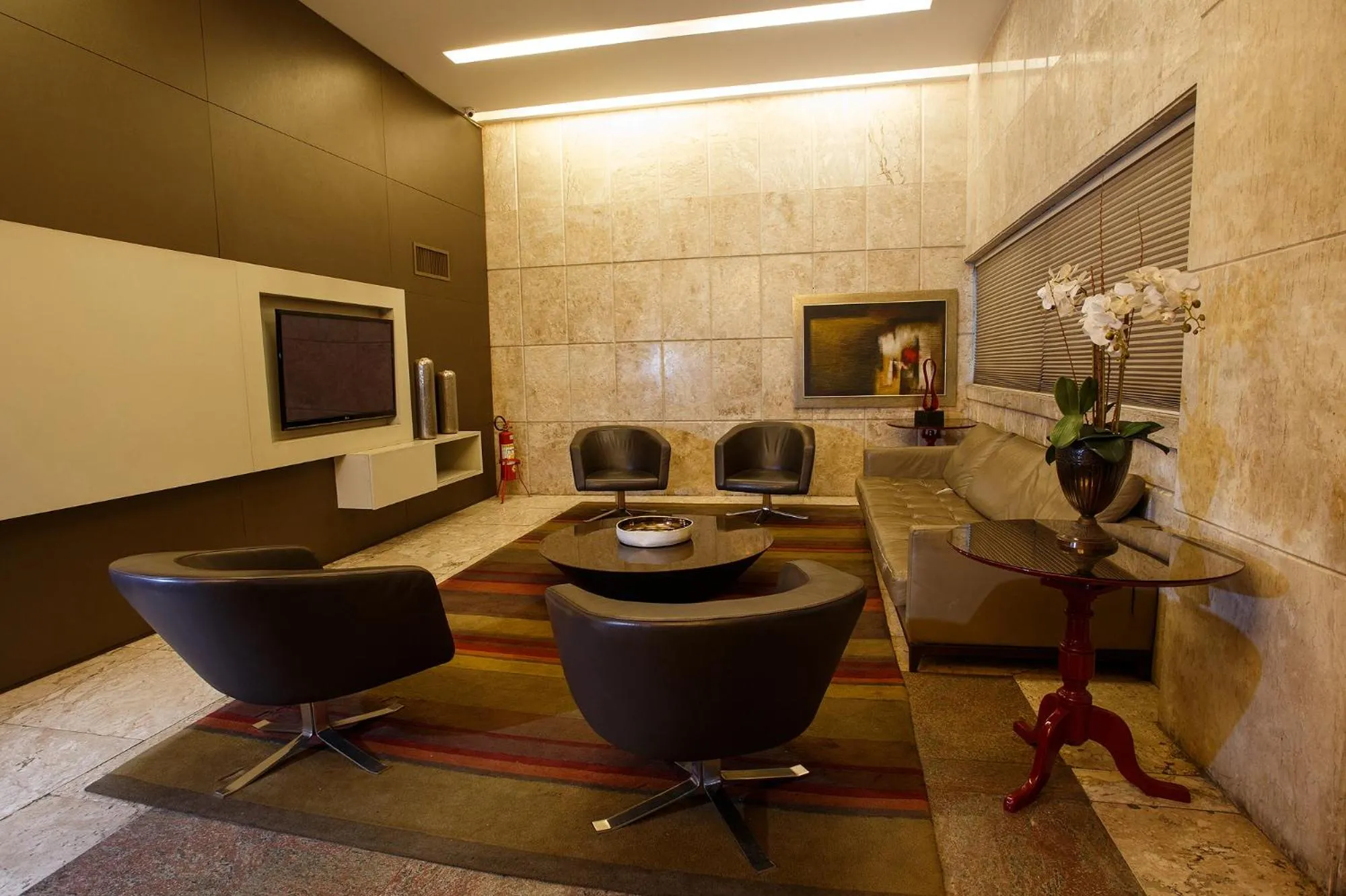 Seating area in Savassi Hotel