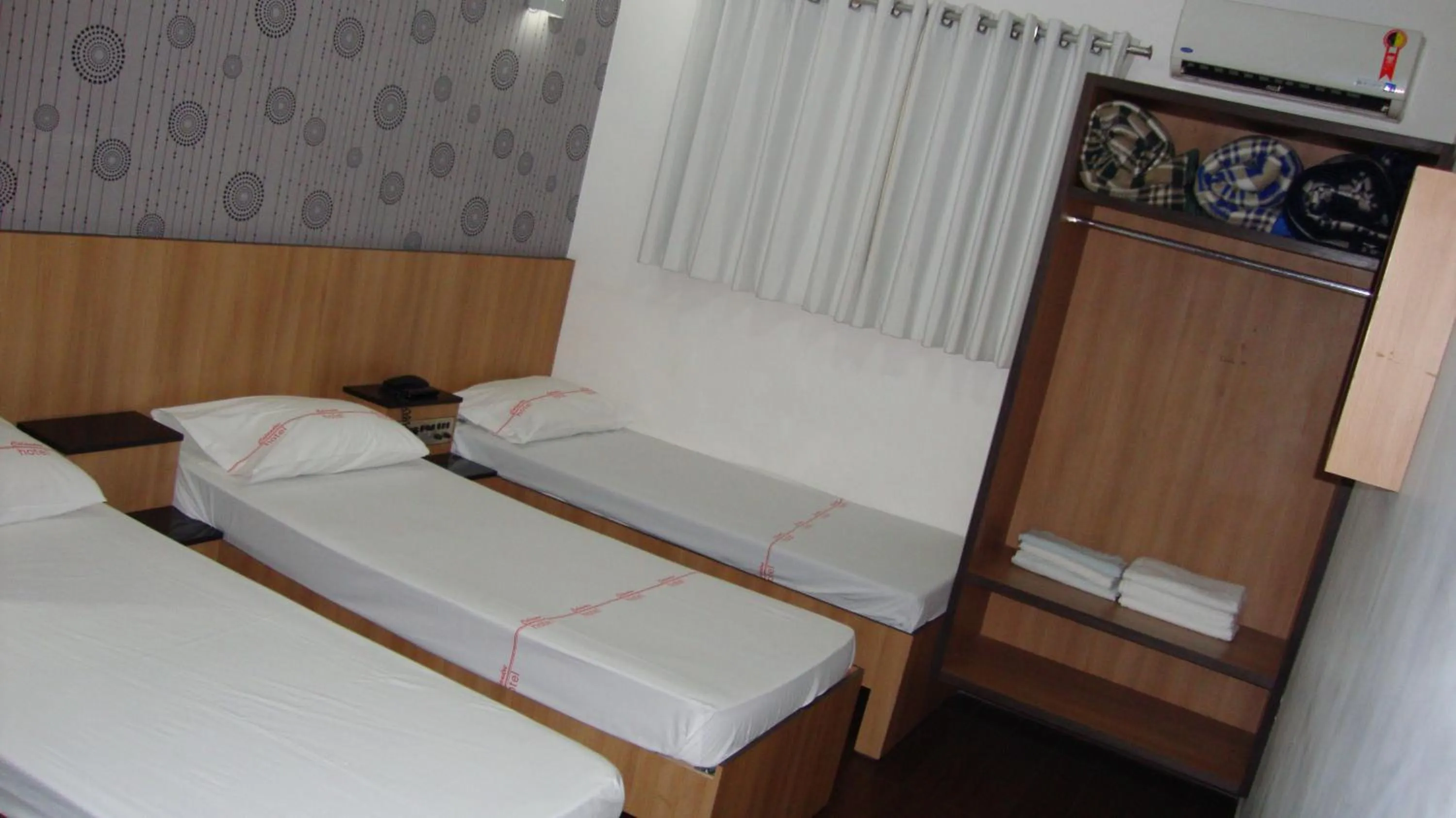 Bed in Calandre Hotel