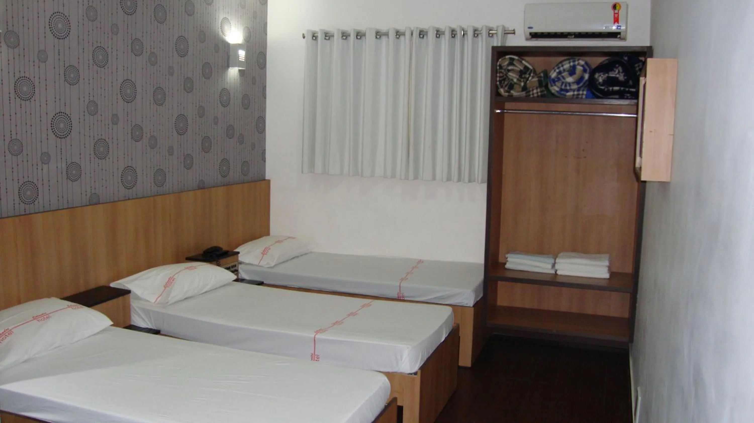 Bed in Calandre Hotel