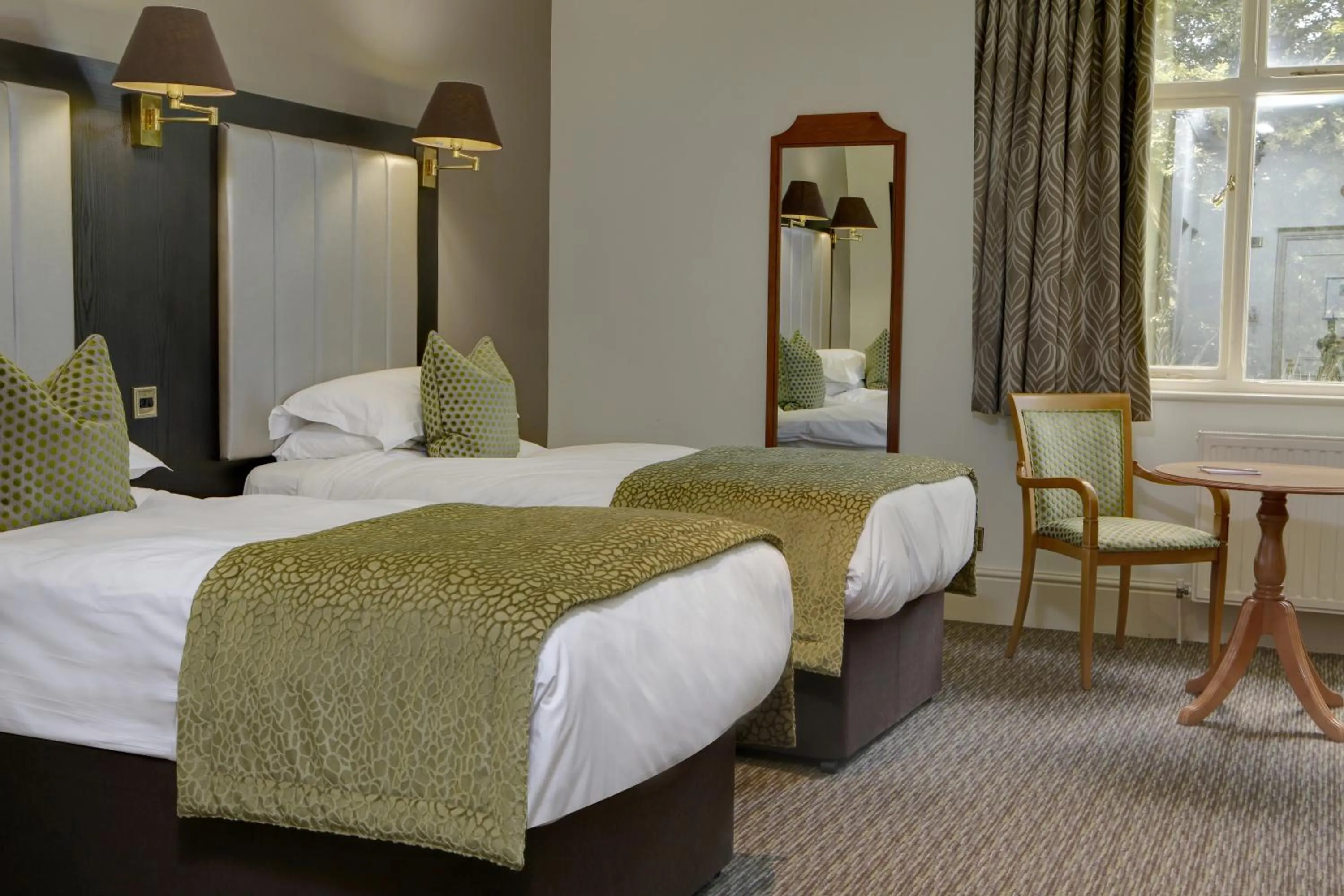 Day, Bed in Pontlands Park Hotel