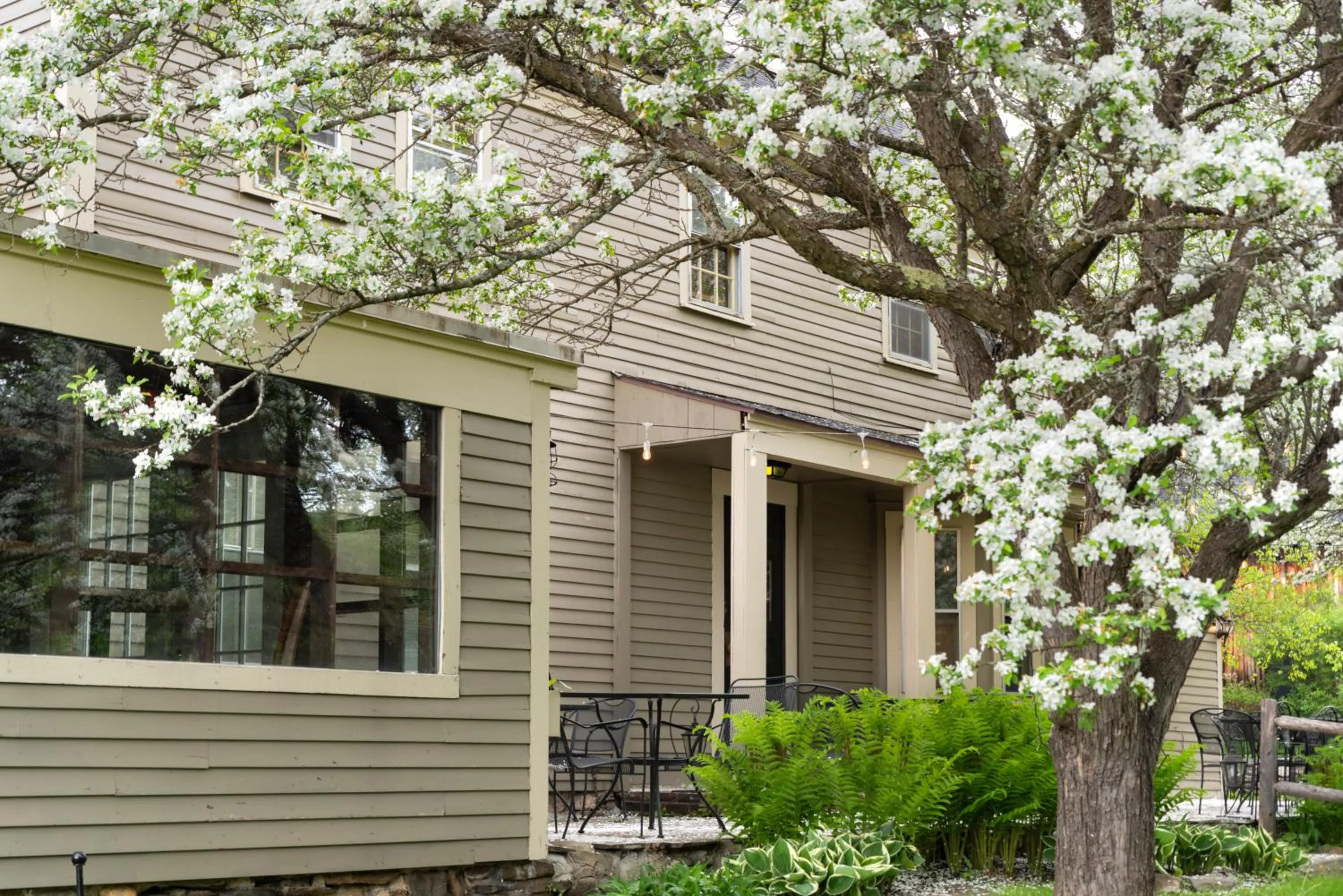 Property building in Whitneys Inn at Black Mountain