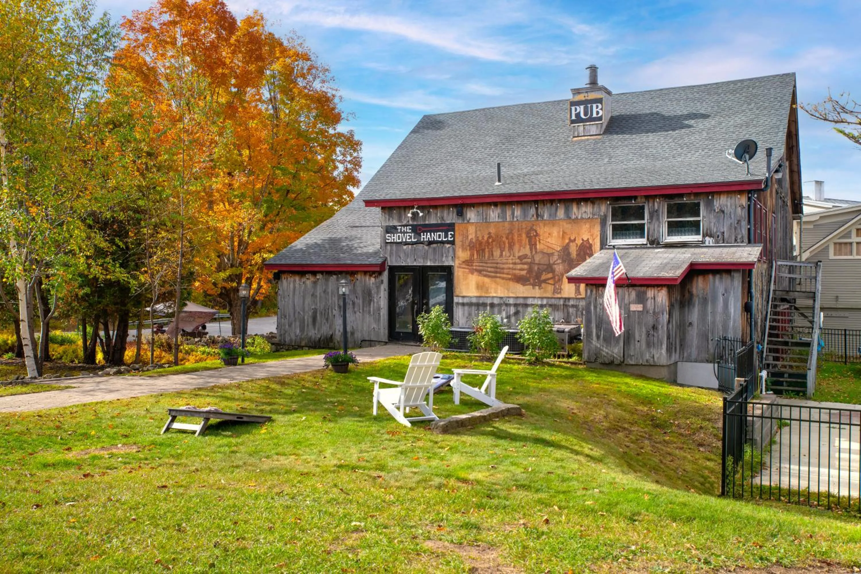 Restaurant/places to eat in Whitneys Inn at Black Mountain