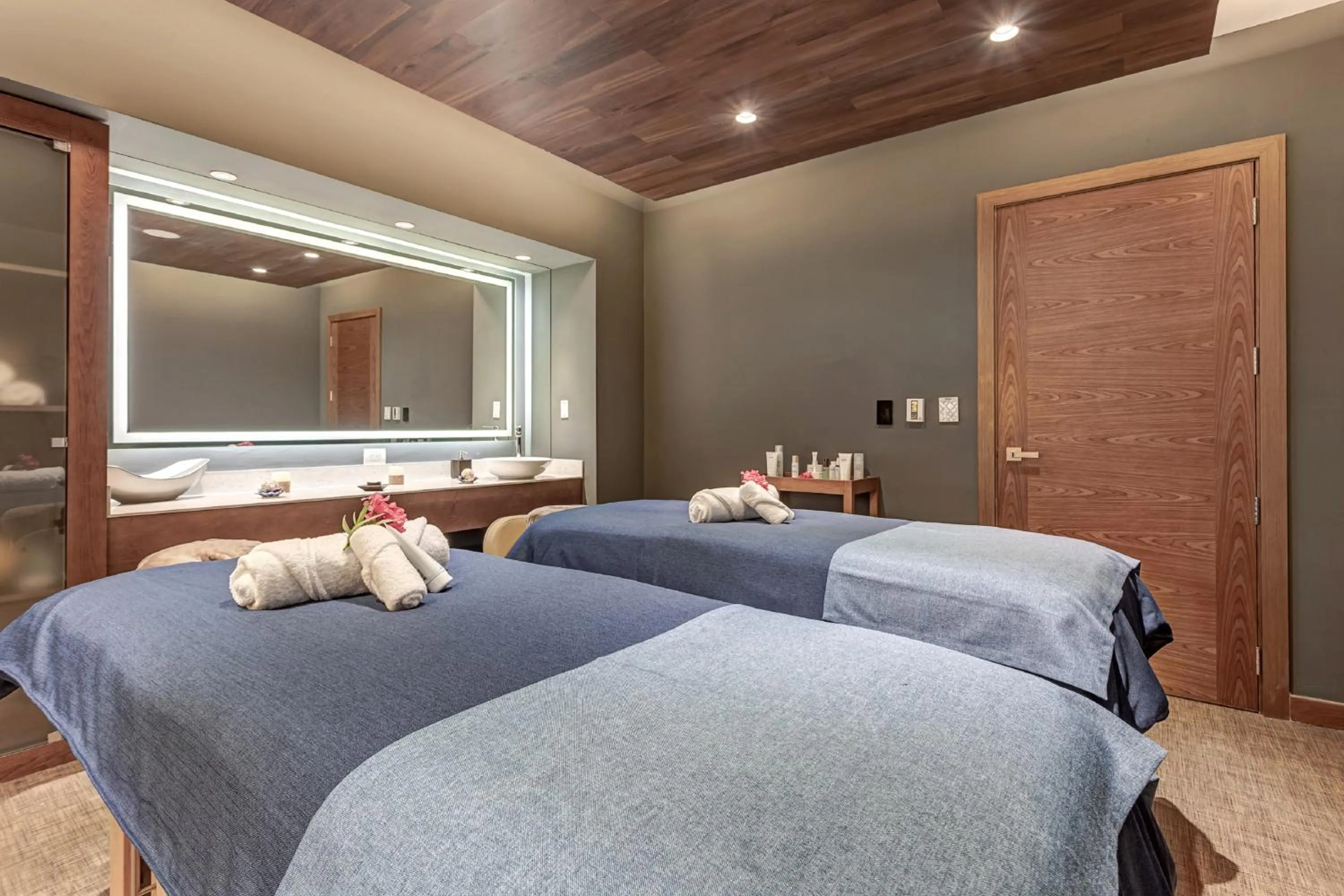 Massage, Bed in Royalton Antigua, An Autograph Collection All-Inclusive Resort