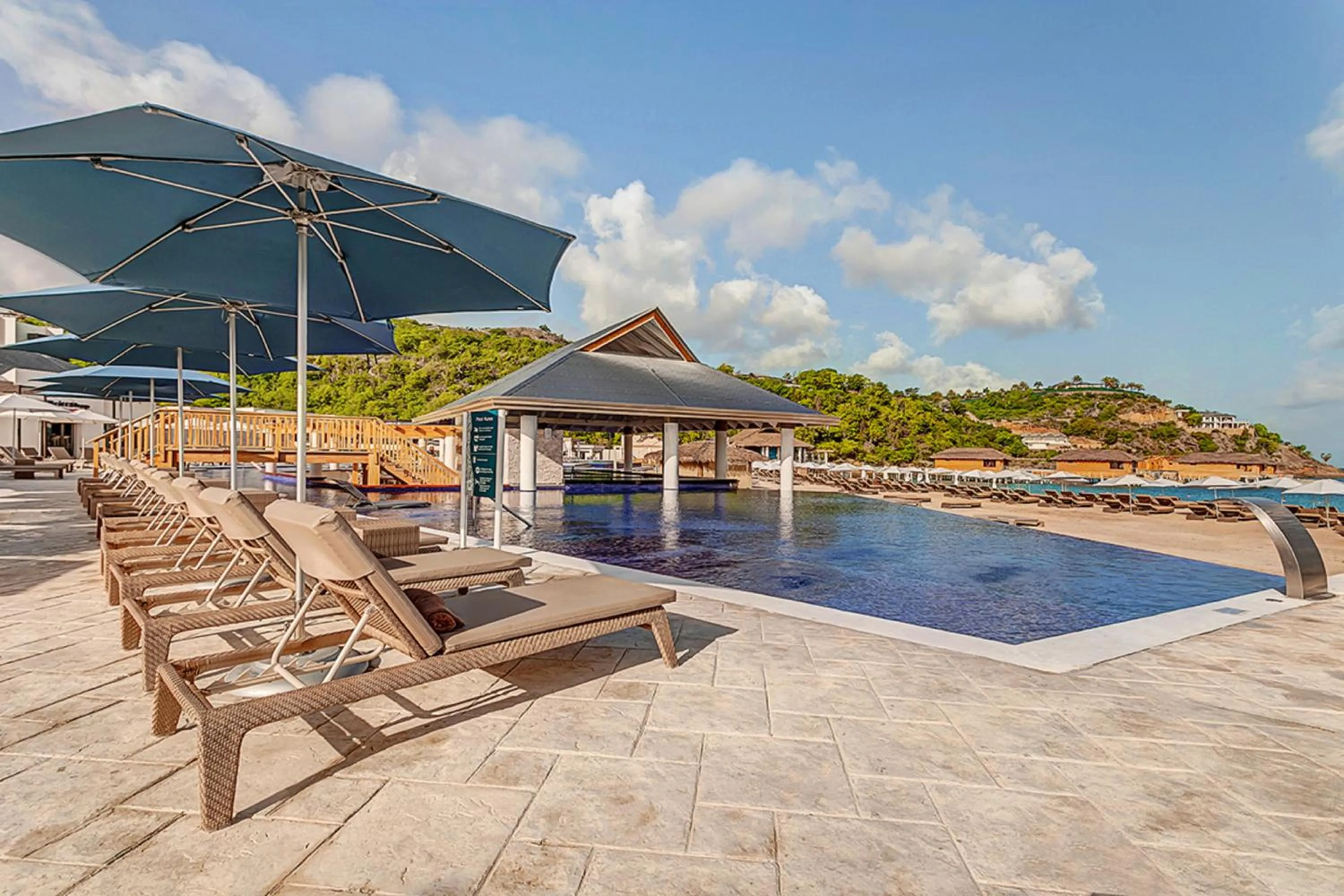 Swimming pool in Royalton Antigua, An Autograph Collection All-Inclusive Resort