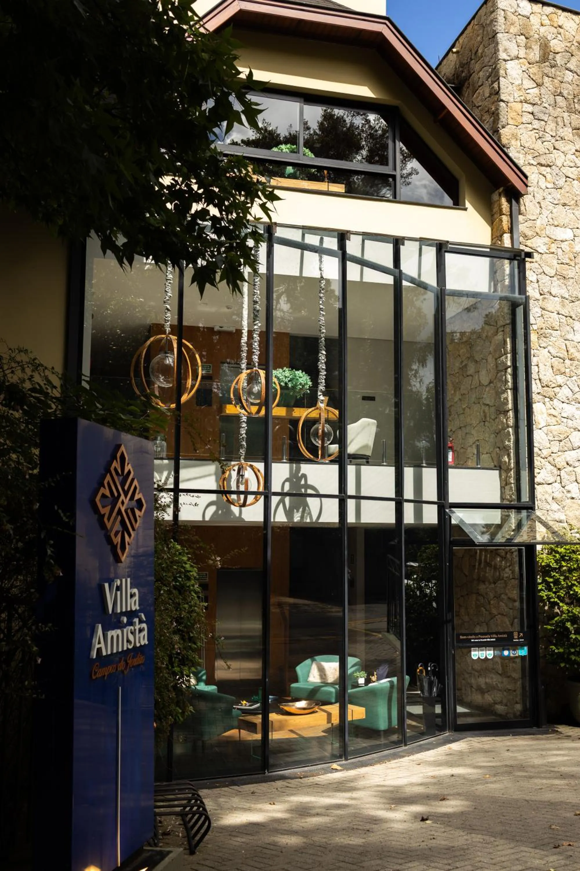 Facade/entrance in Villa Amistà Campos do Jordão
