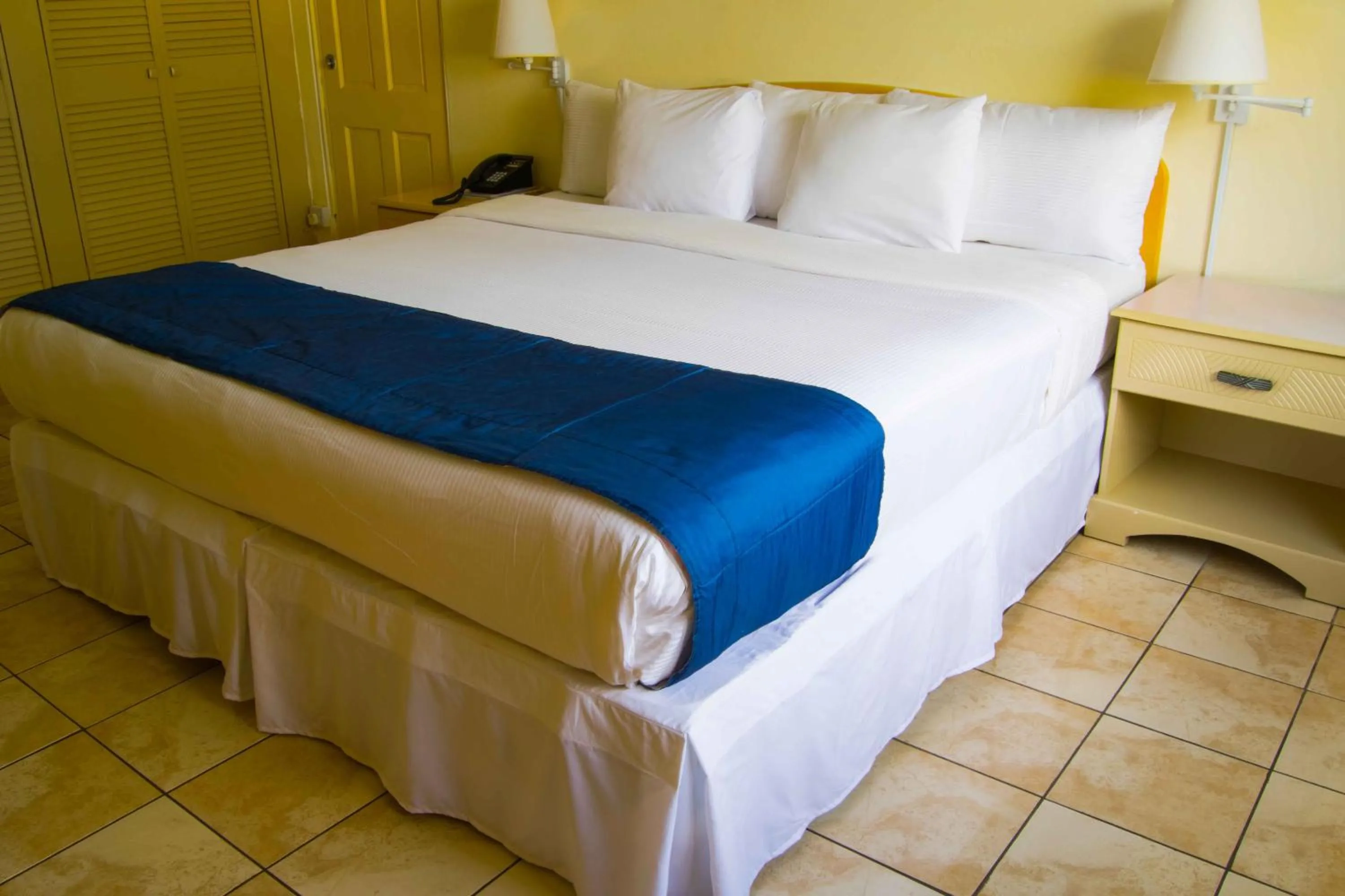 Bed in Siesta Hotel