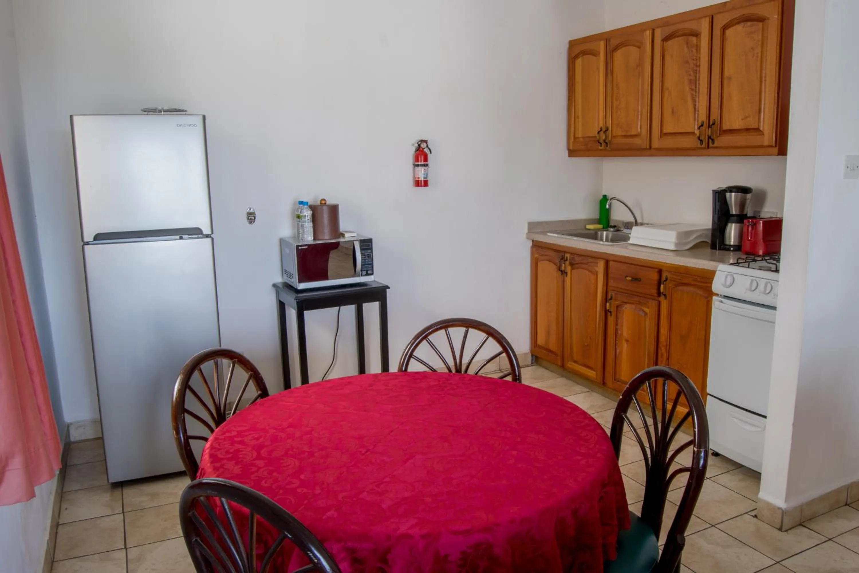 Communal kitchen in Siesta Hotel