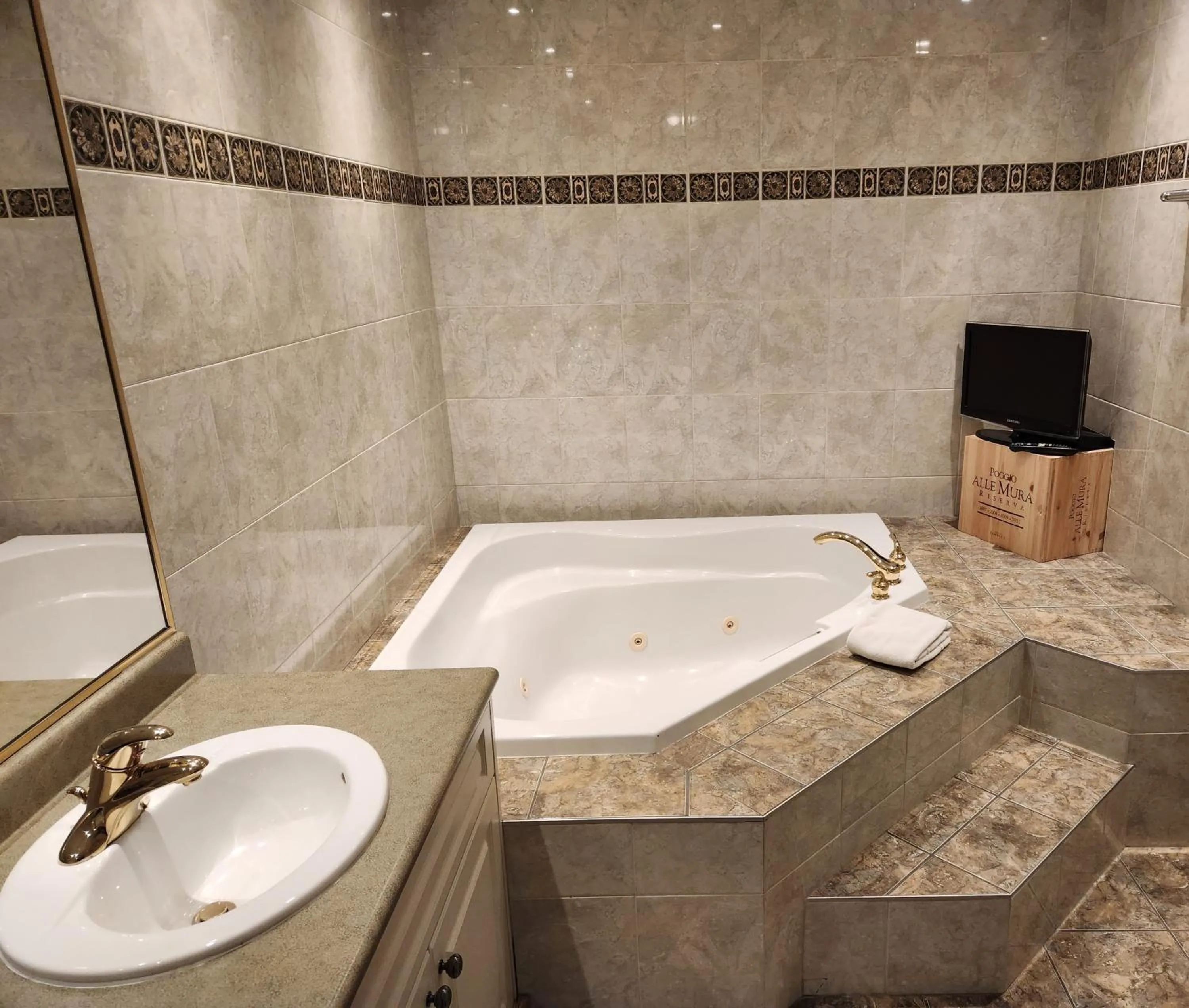 Shower in Sunshine Coast Resort