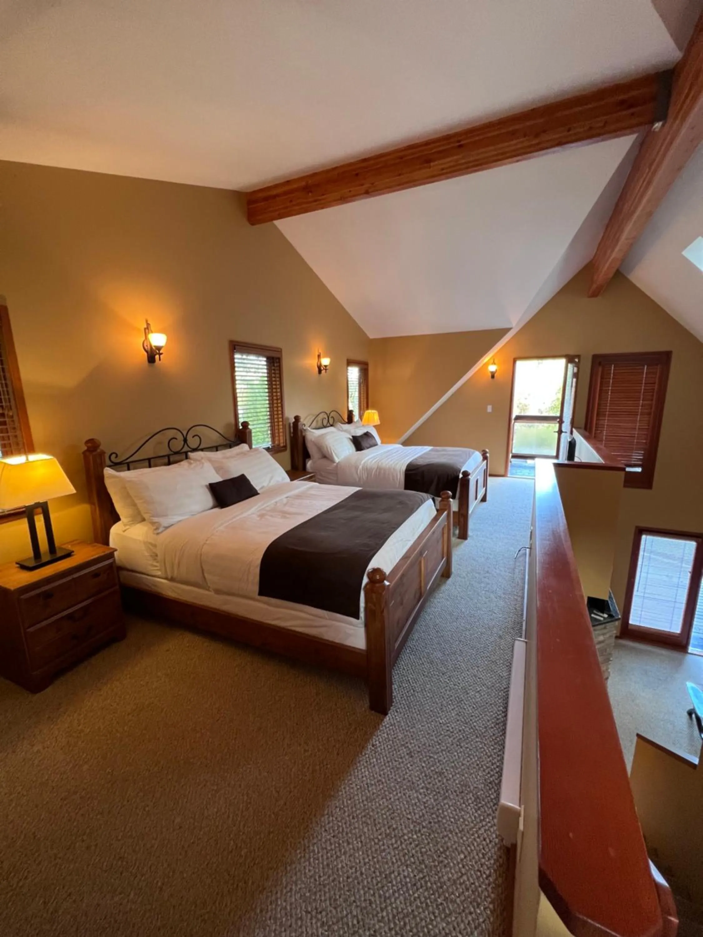 TV and multimedia, Bed in Sunshine Coast Resort