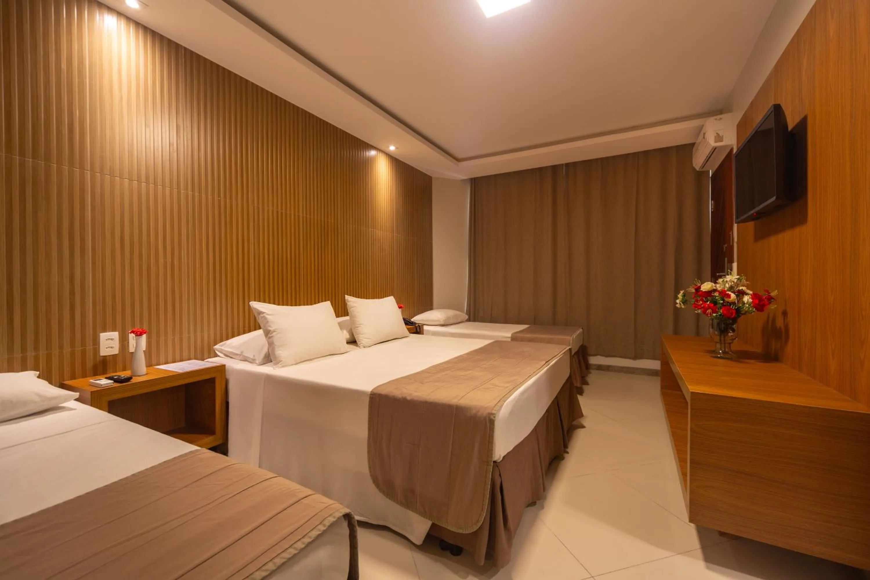 Bed in Quinta do Sol Praia Hotel