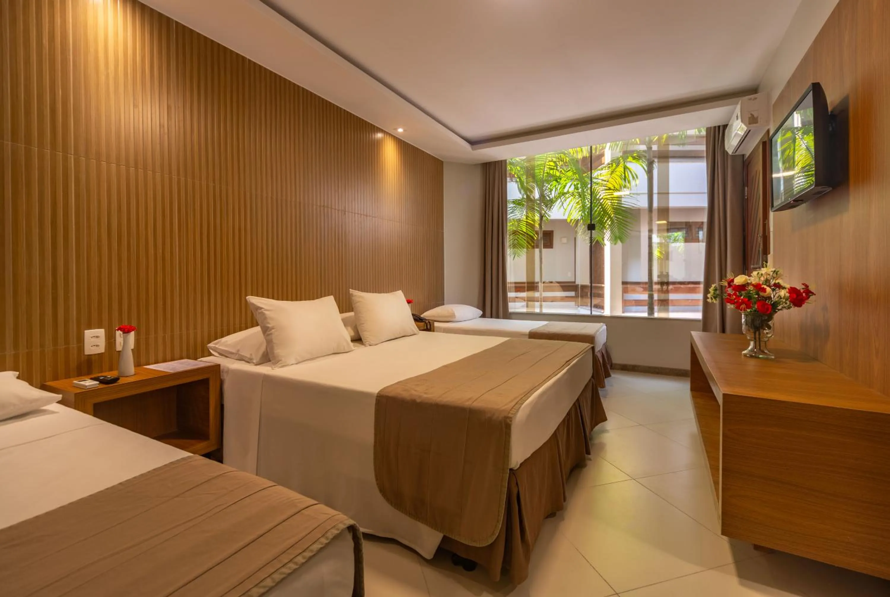 Bed in Quinta do Sol Praia Hotel