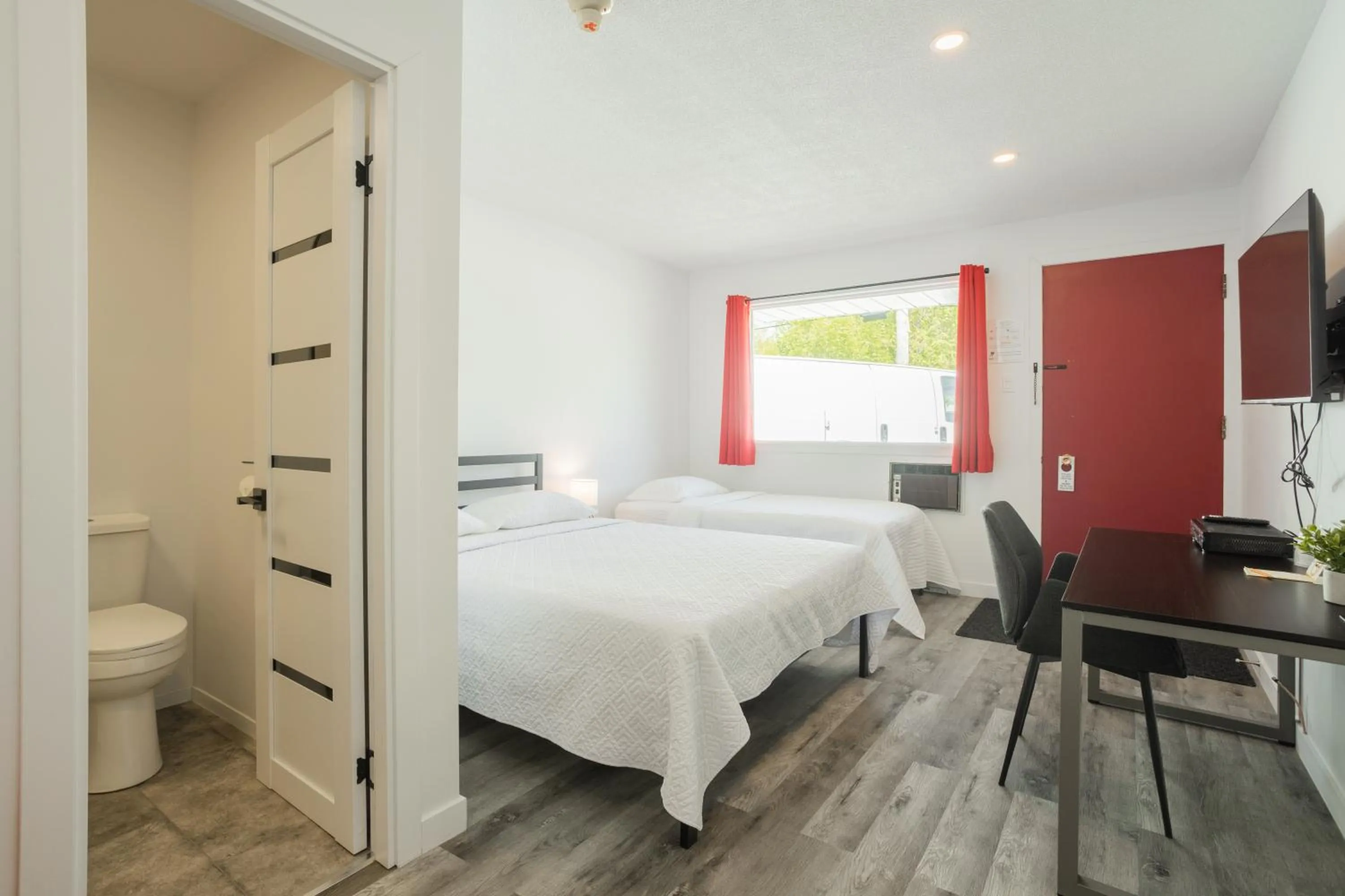 Bedroom, Bed in Motel Champlain