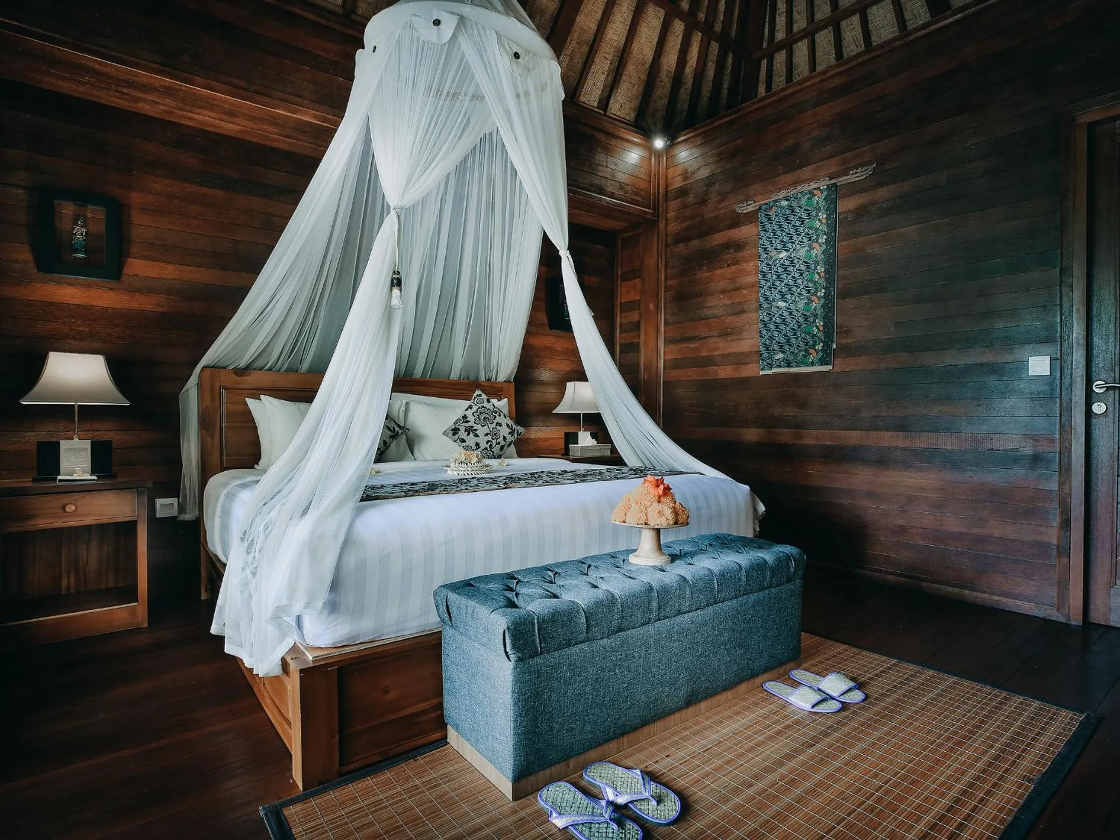 Bed in Bale Gede Lembongan