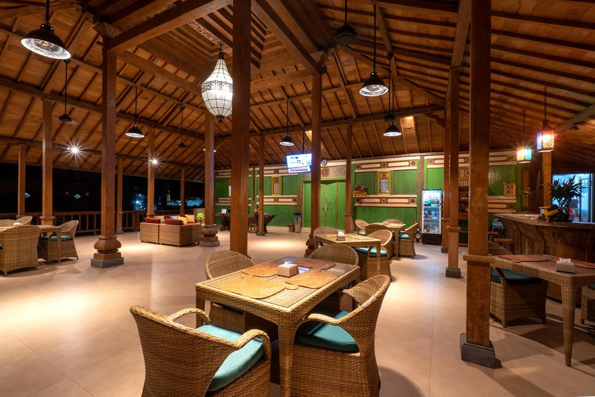 Restaurant/places to eat in Bale Gede Lembongan