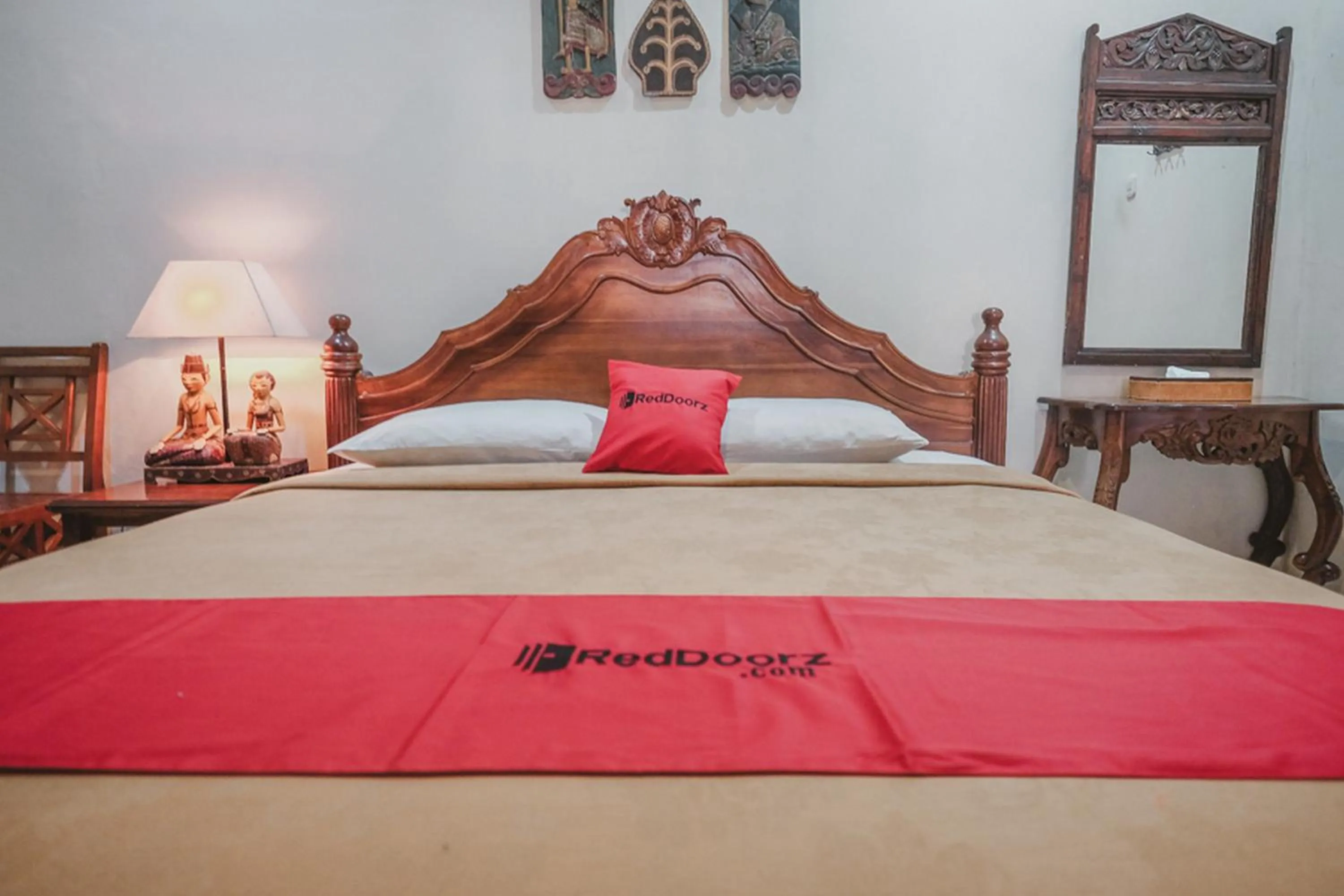 Bed in RedDoorz near Galeria Mall 2