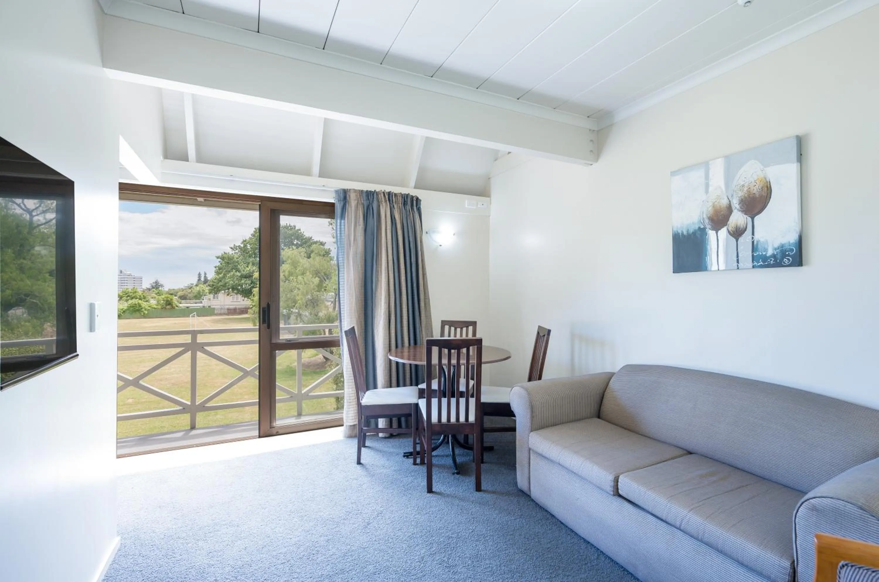 Lounge or bar in Admirals Motor Inn