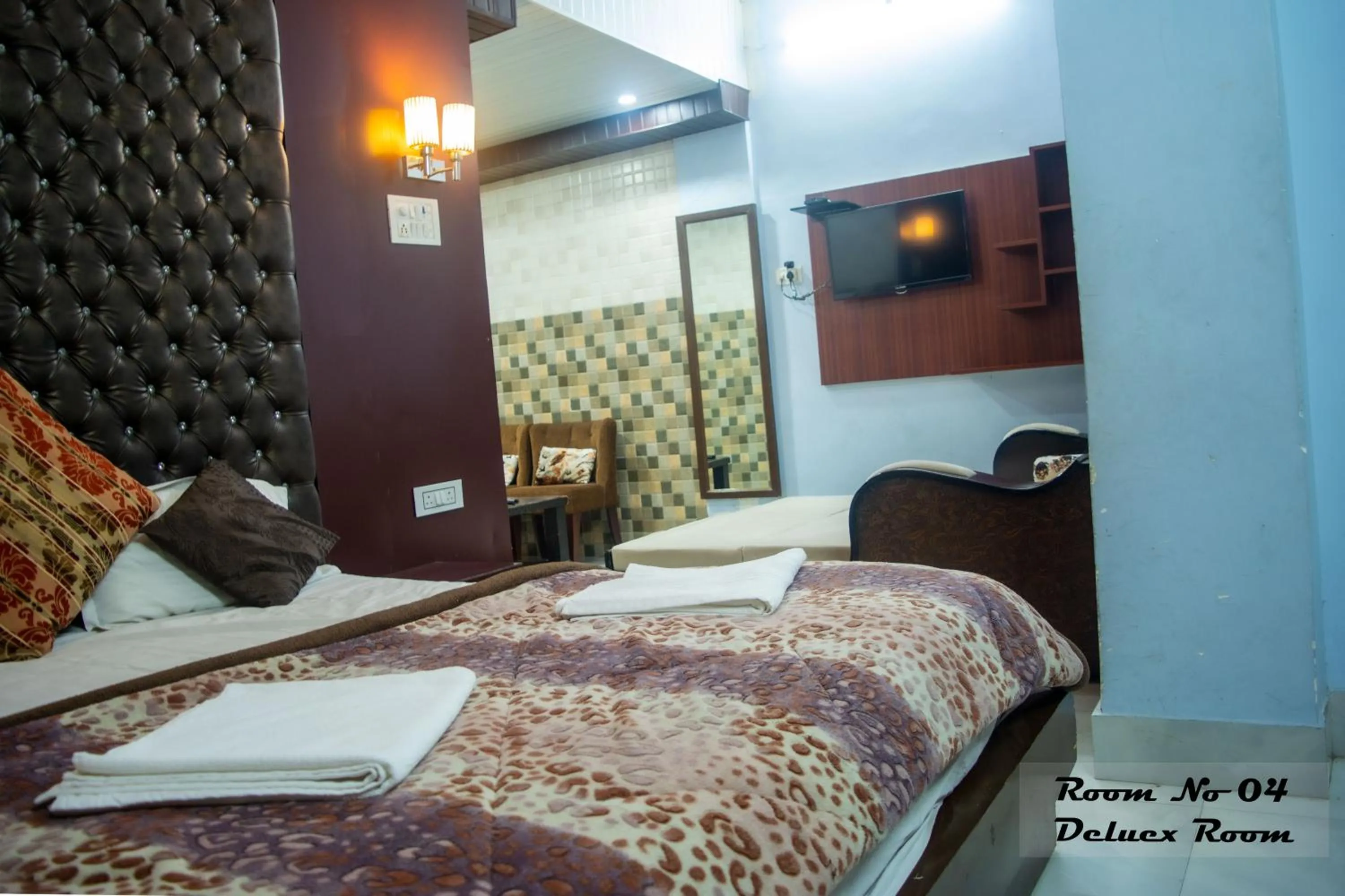 Bedroom, Bed in Hotel Ganga Basin