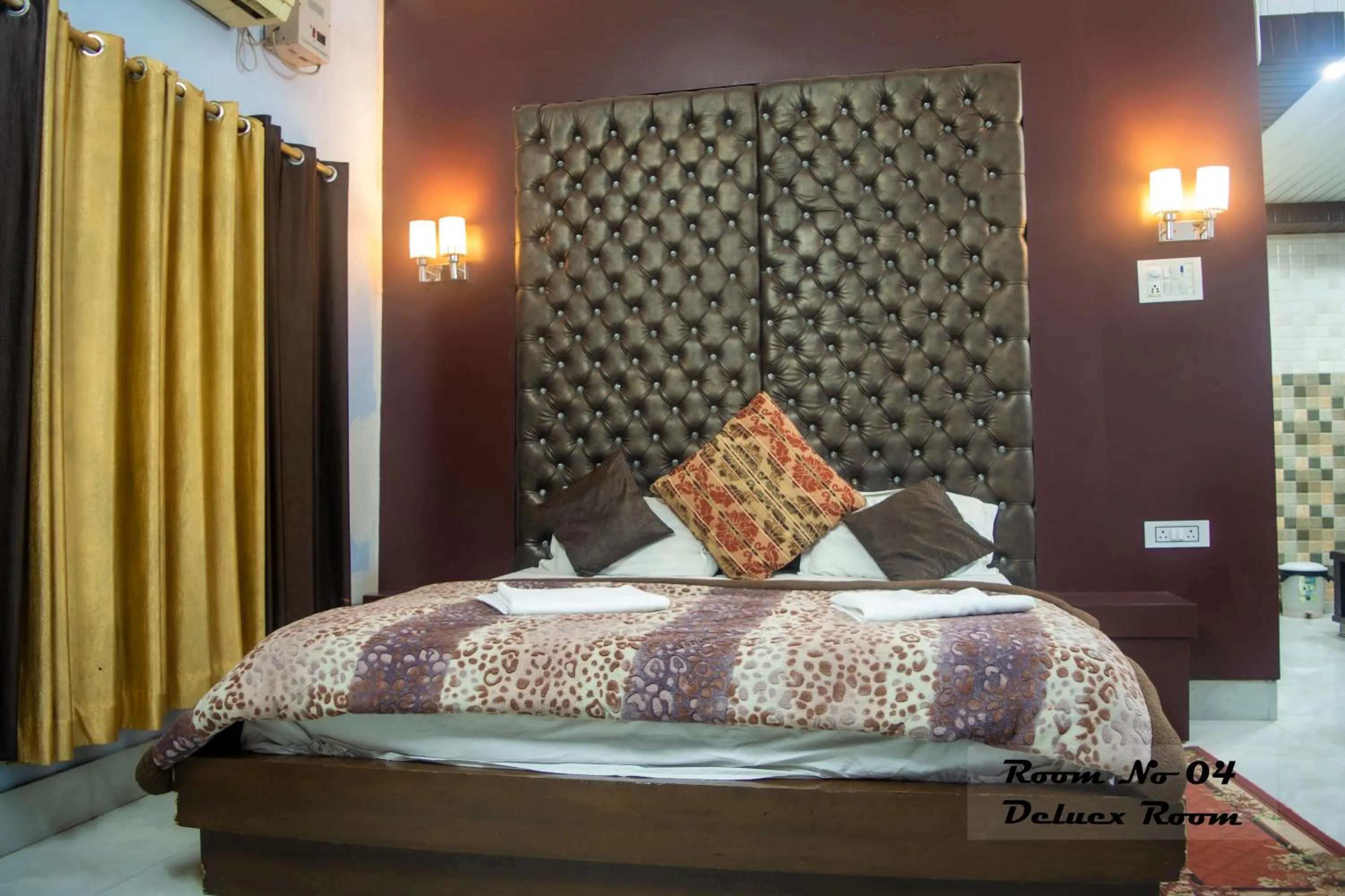 Bedroom, Bed in Hotel Ganga Basin