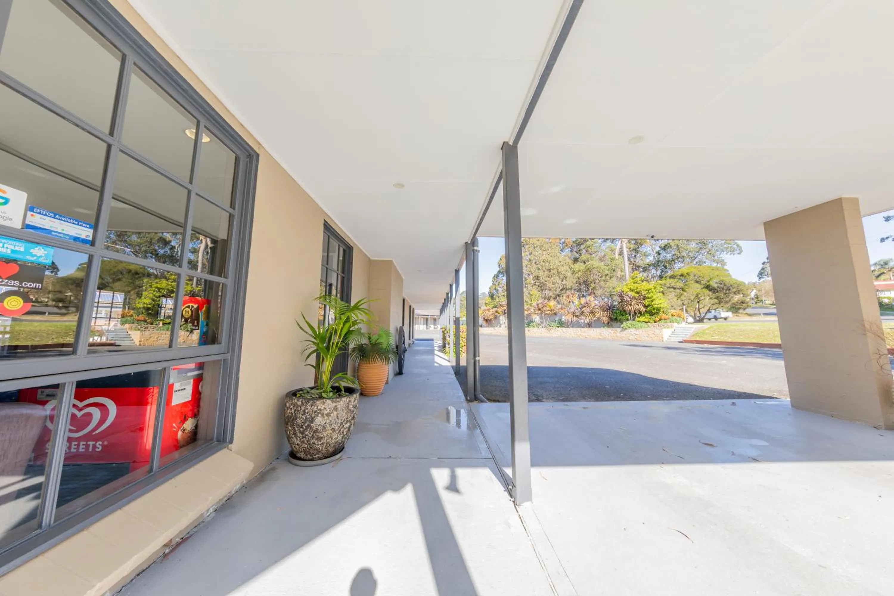 Facade/entrance in Coachman's Eden