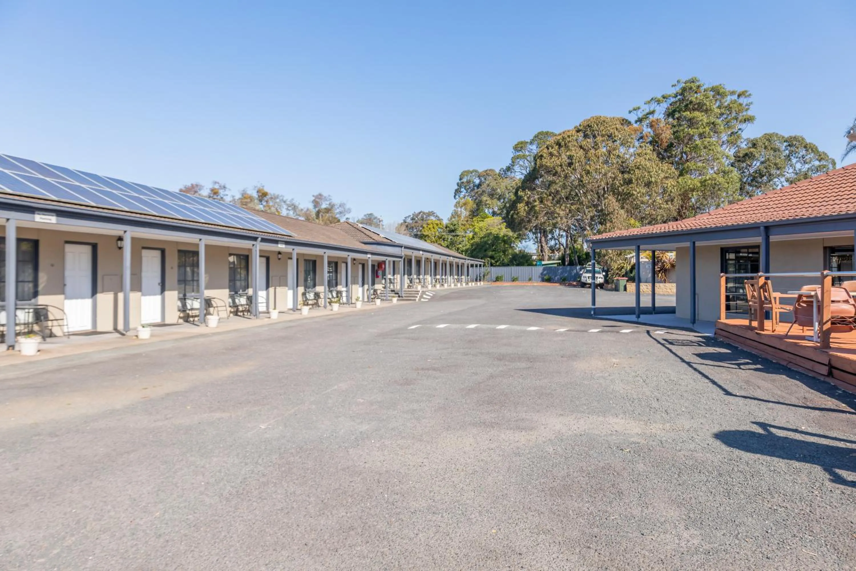 Entertainment in Coachman's Eden