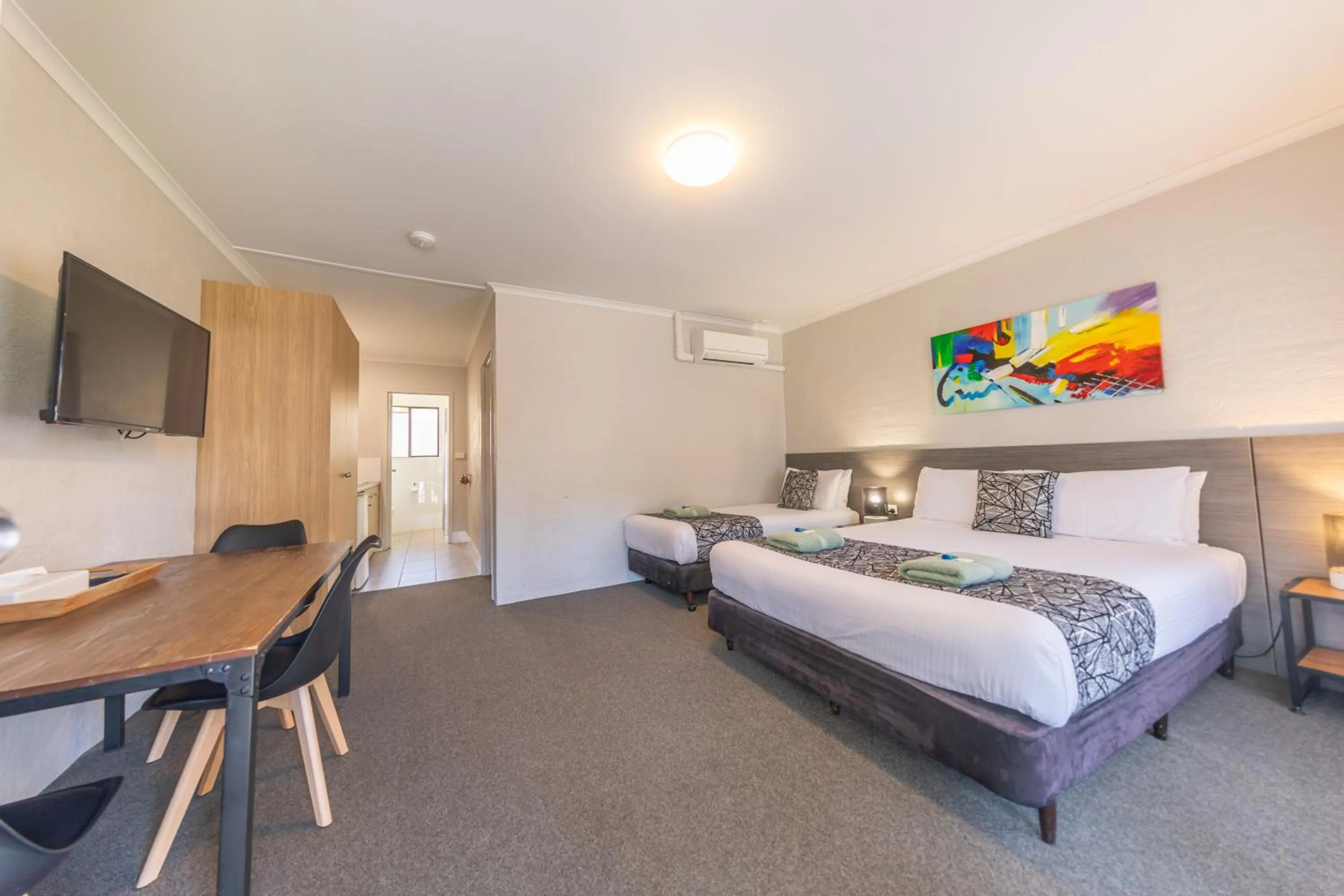 Bedroom, Bed in Coachman's Eden