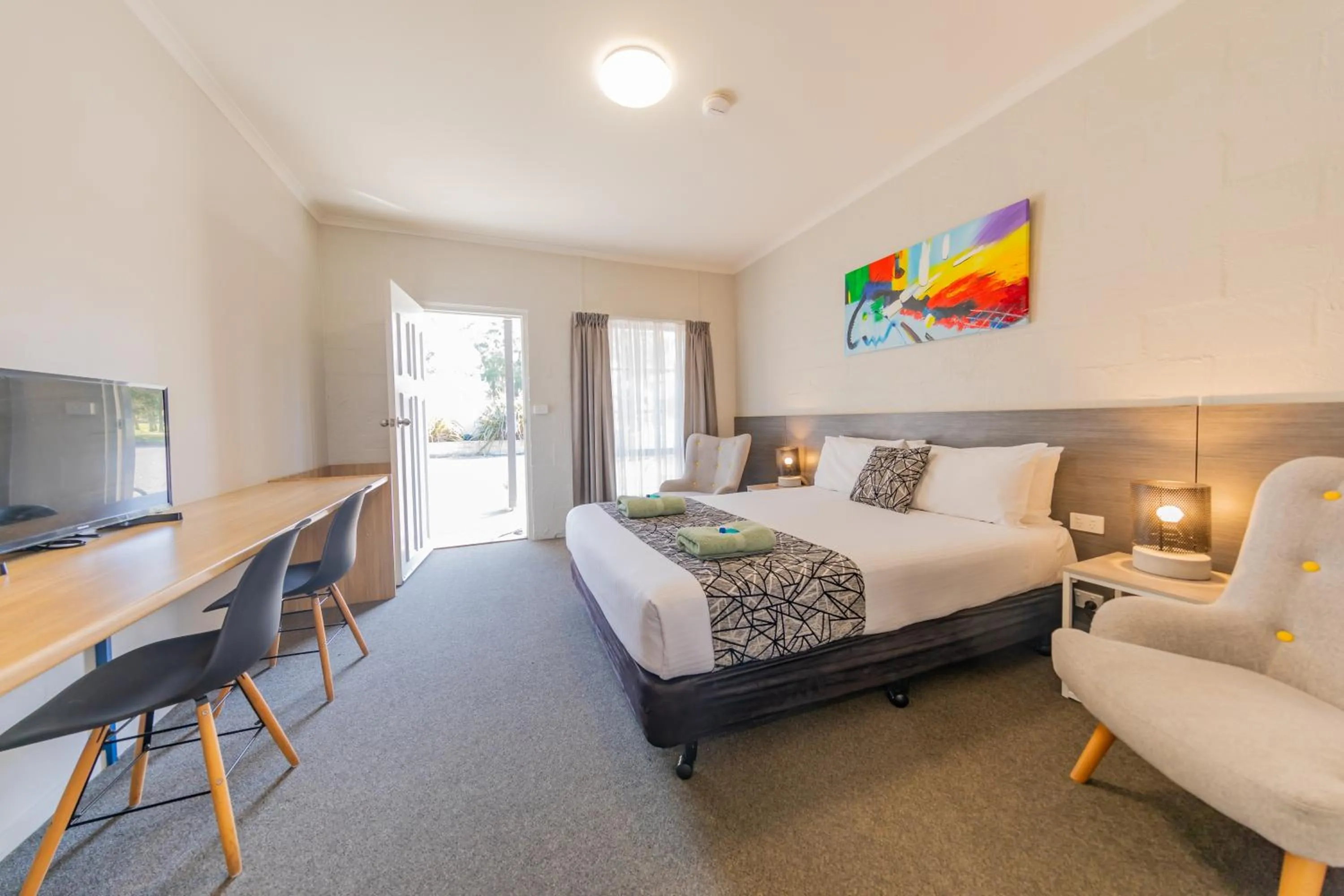 Bedroom, Bed in Coachman's Eden