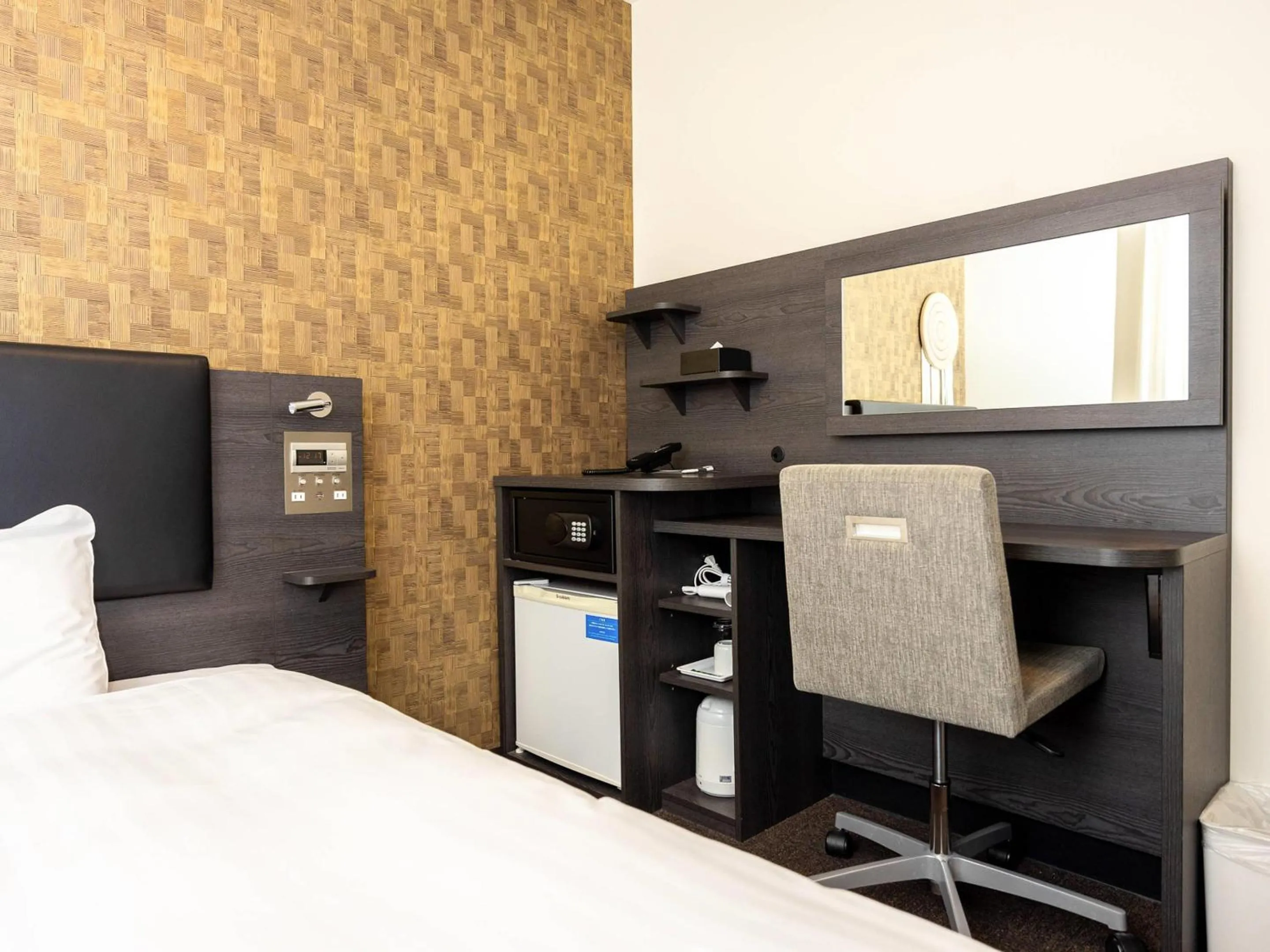 Bedroom, Bed in Comfort Hotel ERA Ise